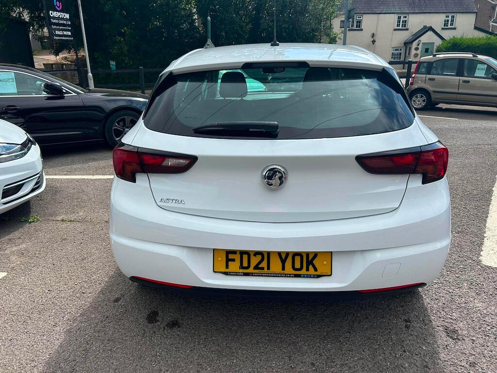 Vauxhall Astra view 3