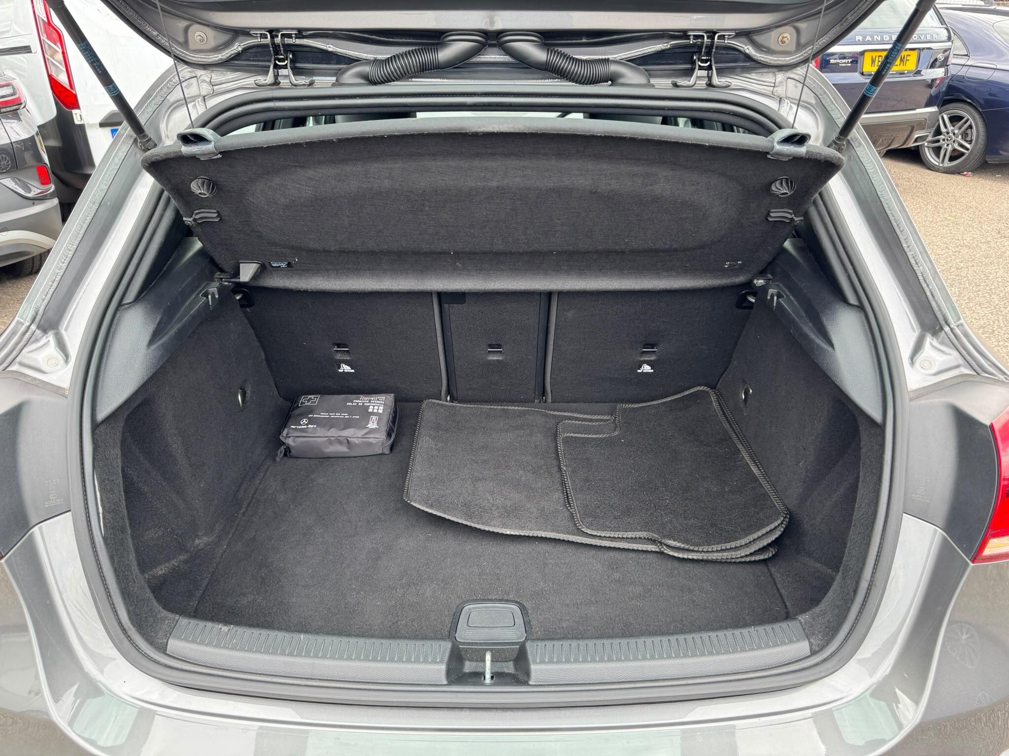 Mercedes-Benz A-Class view 73