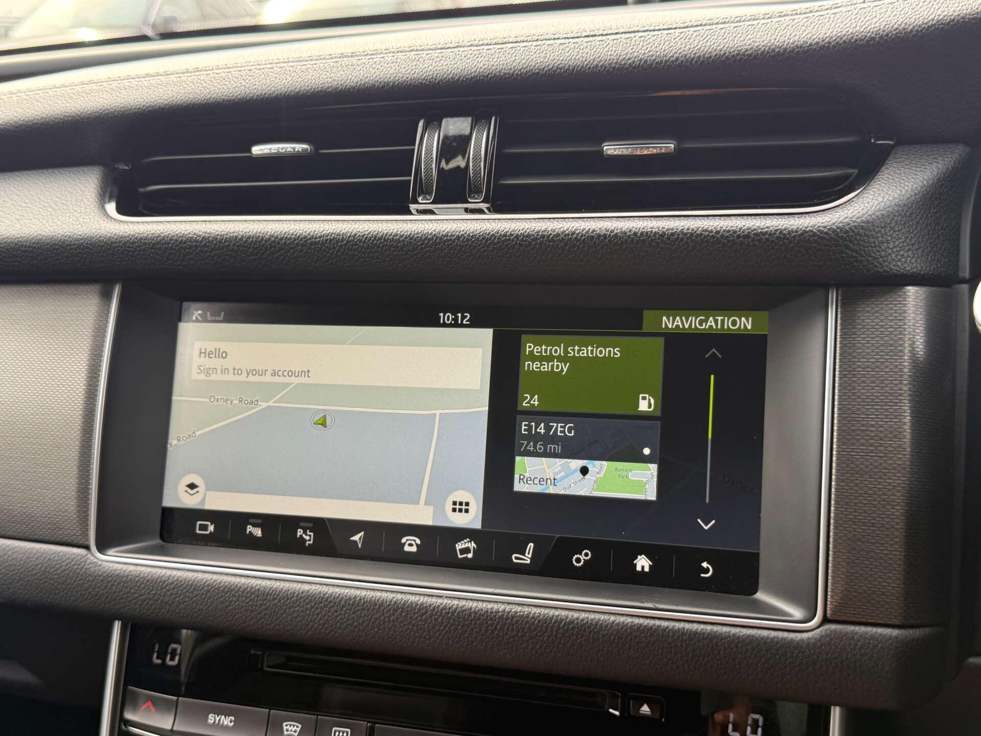 Jaguar XF view 48