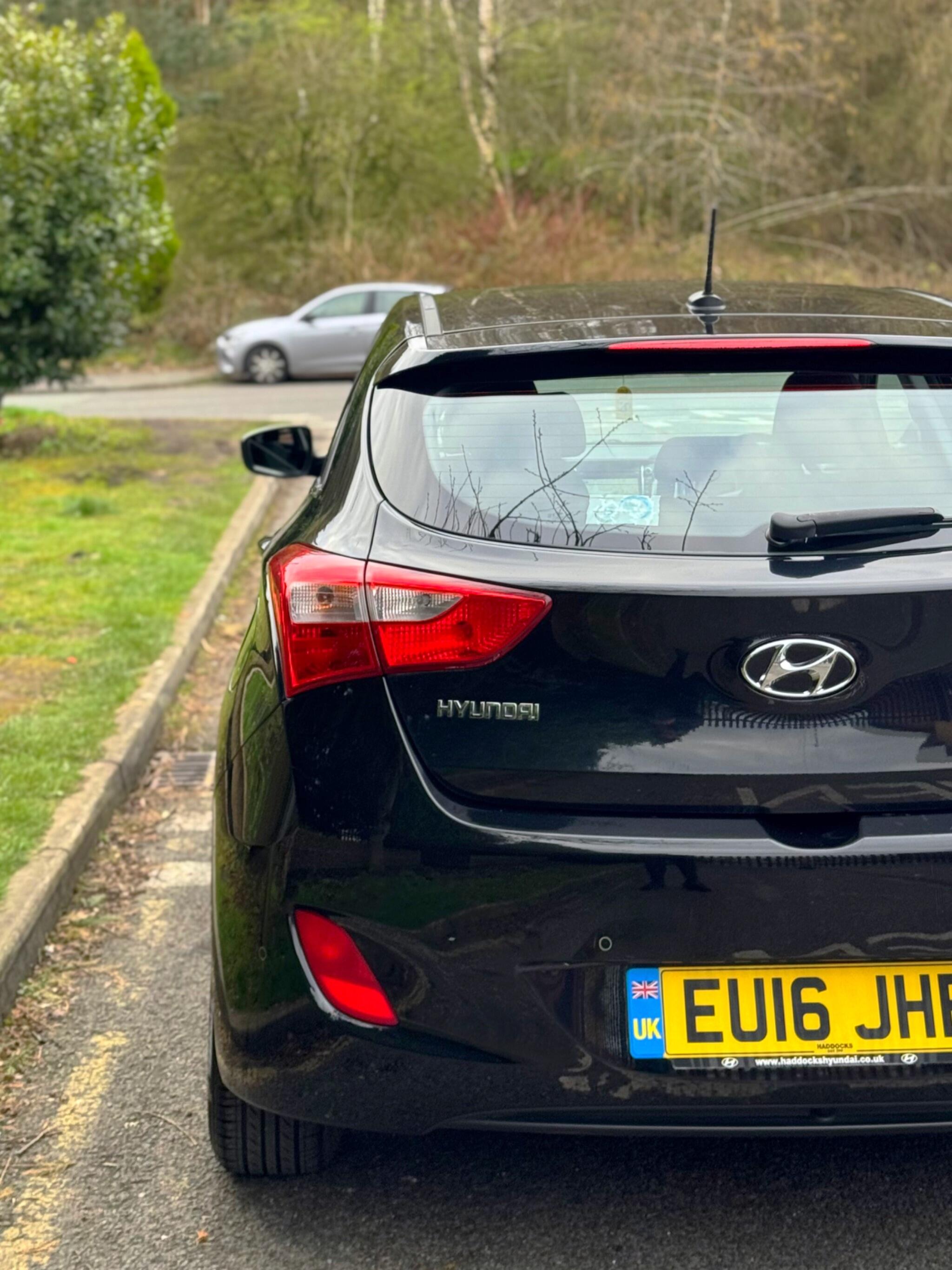 2016 Hyundai i30 1.6 CRDi Blue Drive SE Nav Euro 6 (s/s) 5dr image 29
