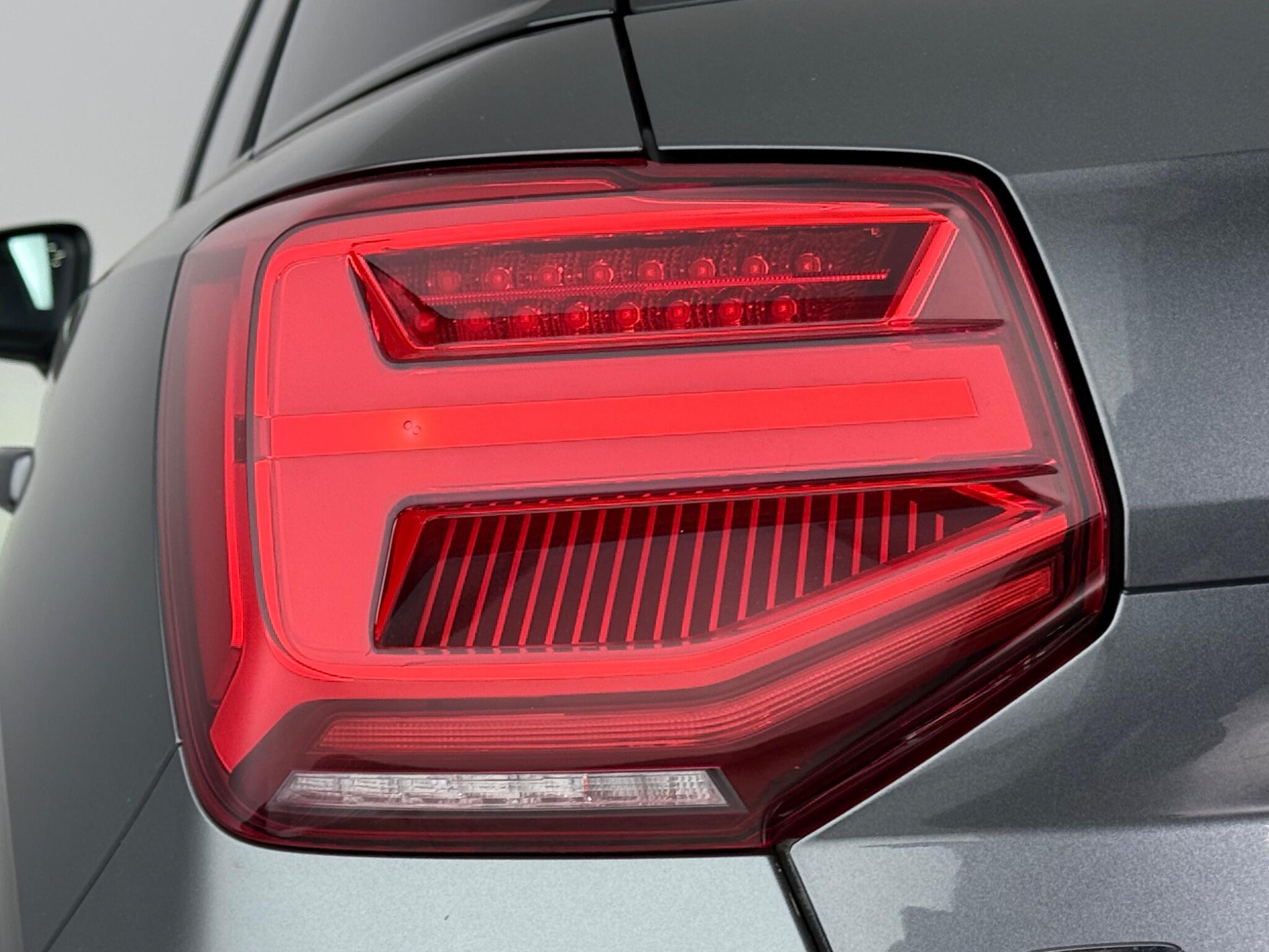 Audi Q2 view 10