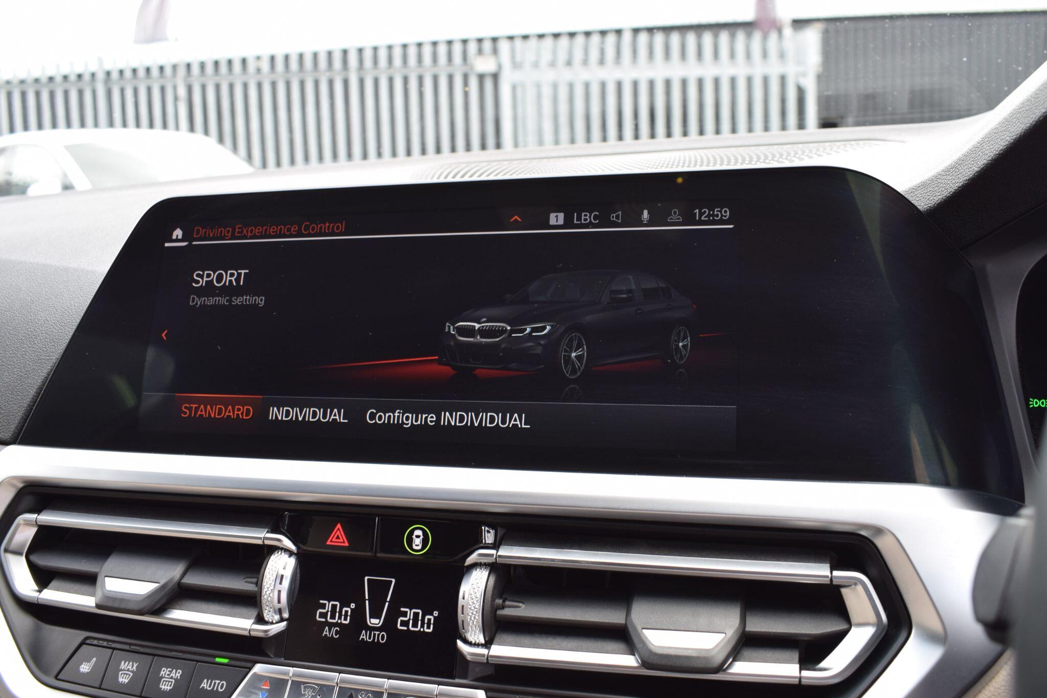 BMW 3 Series view 18