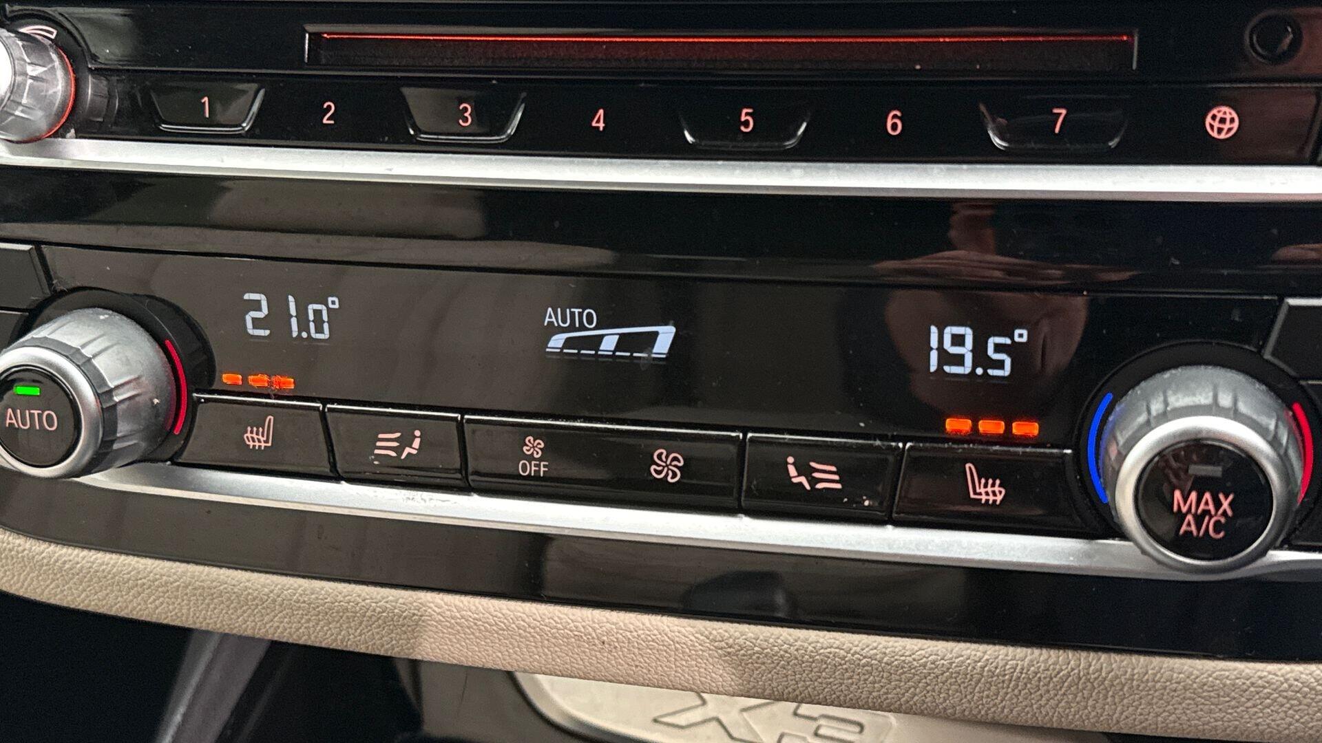 BMW X3 view 24