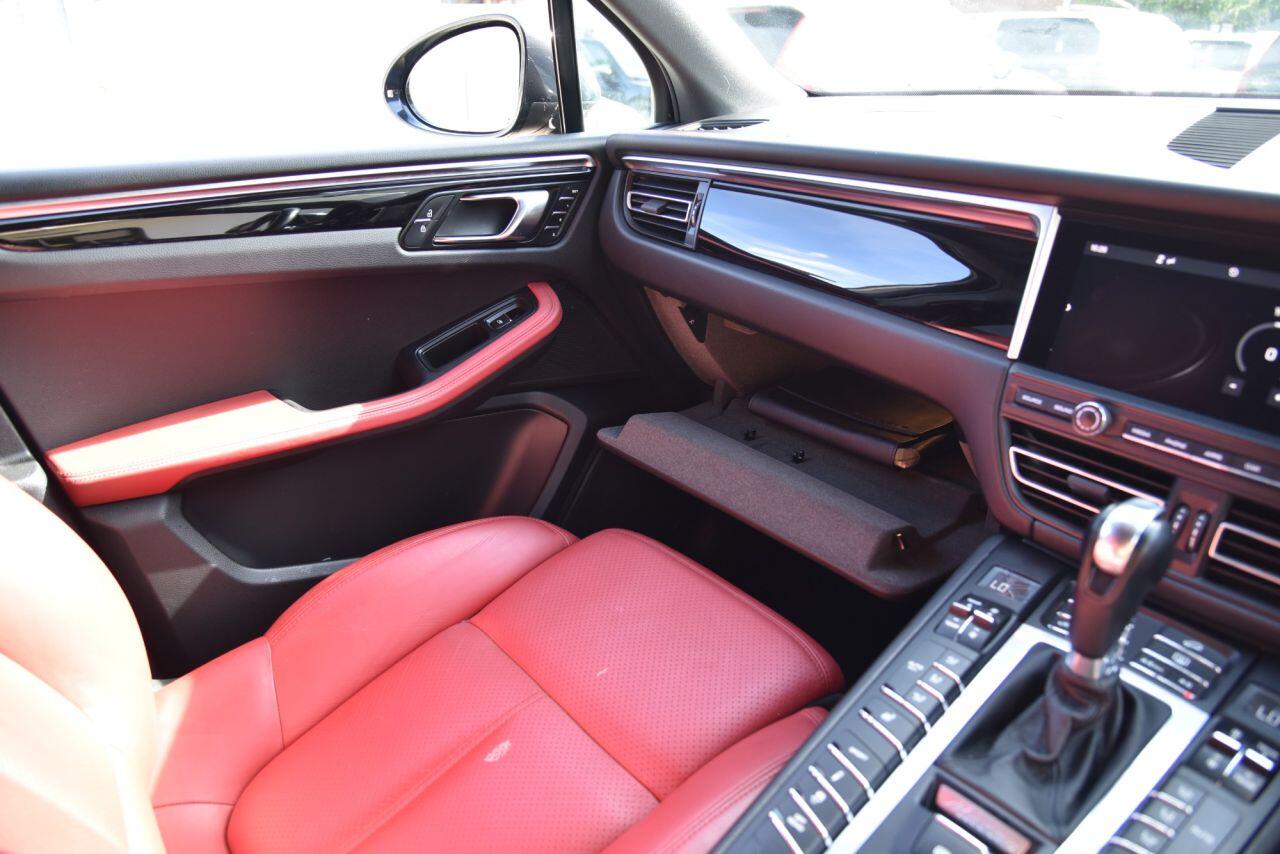 Porsche Macan view 45