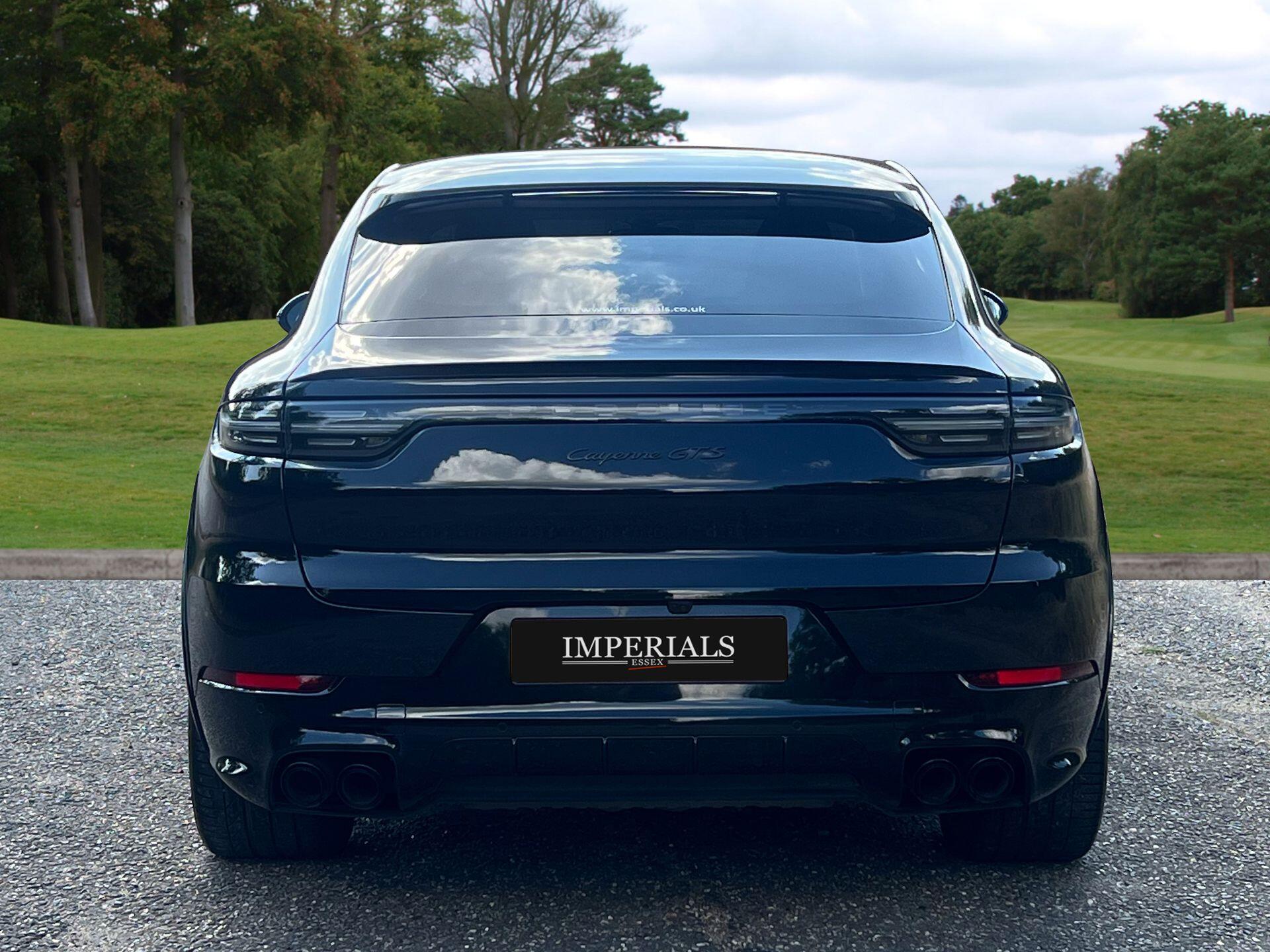 Porsche Cayenne view 12