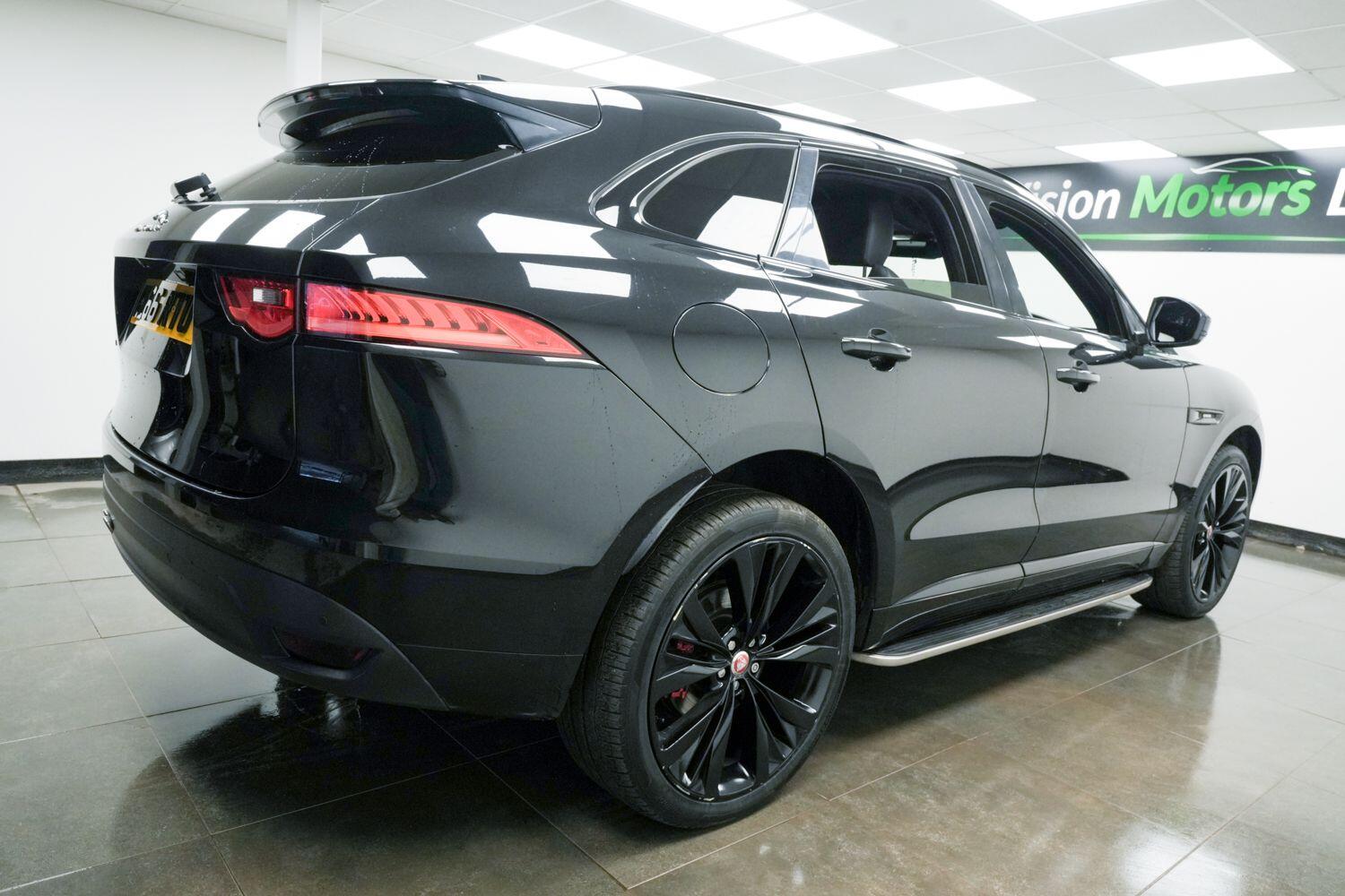 Jaguar F-Pace view 3