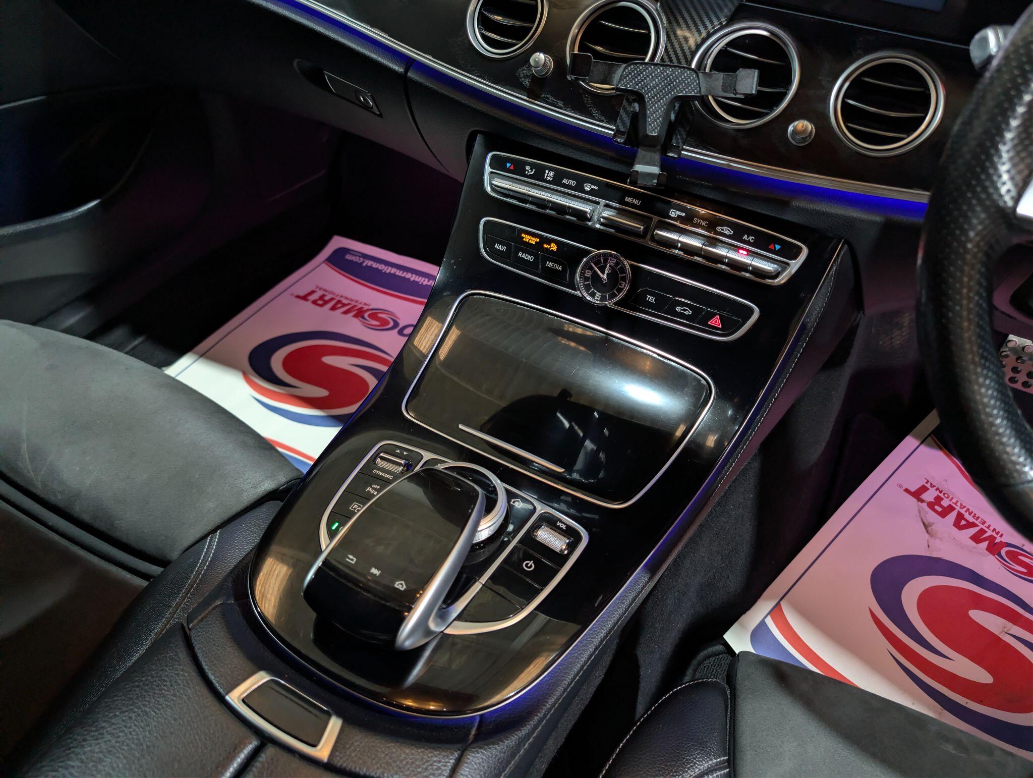 Mercedes-Benz E Class view 64