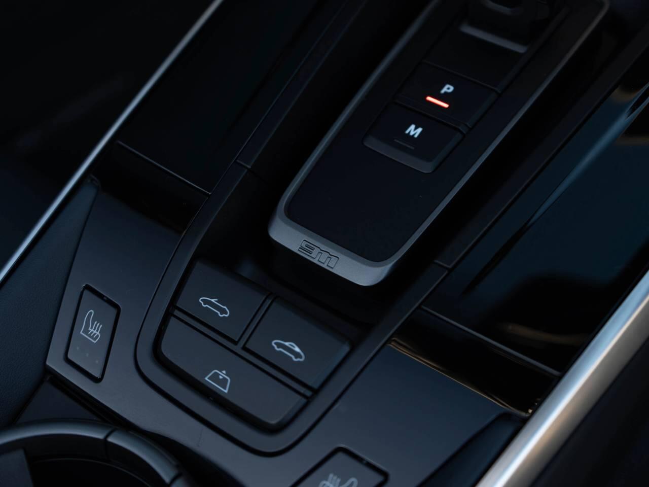 Porsche 911 view 24