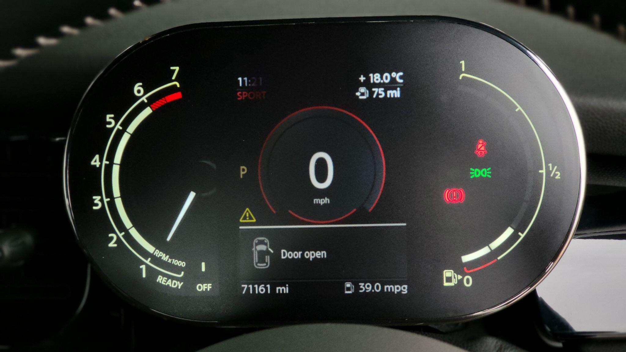 Mini Hatch view 19