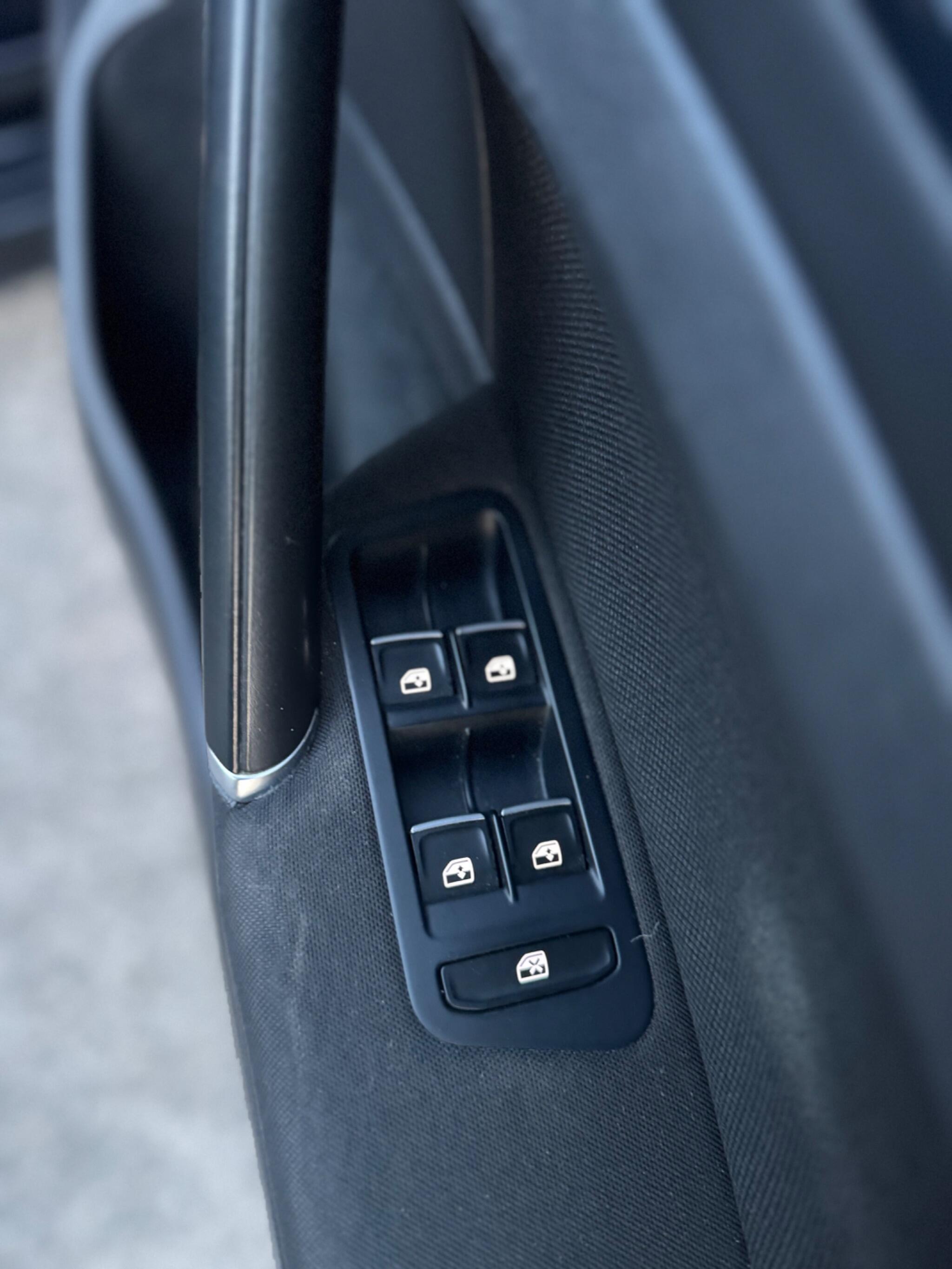 2016 Volkswagen Golf 2.0 TDI BlueMotion Tech GTD DSG Euro 6 (s/s) 5dr image 51