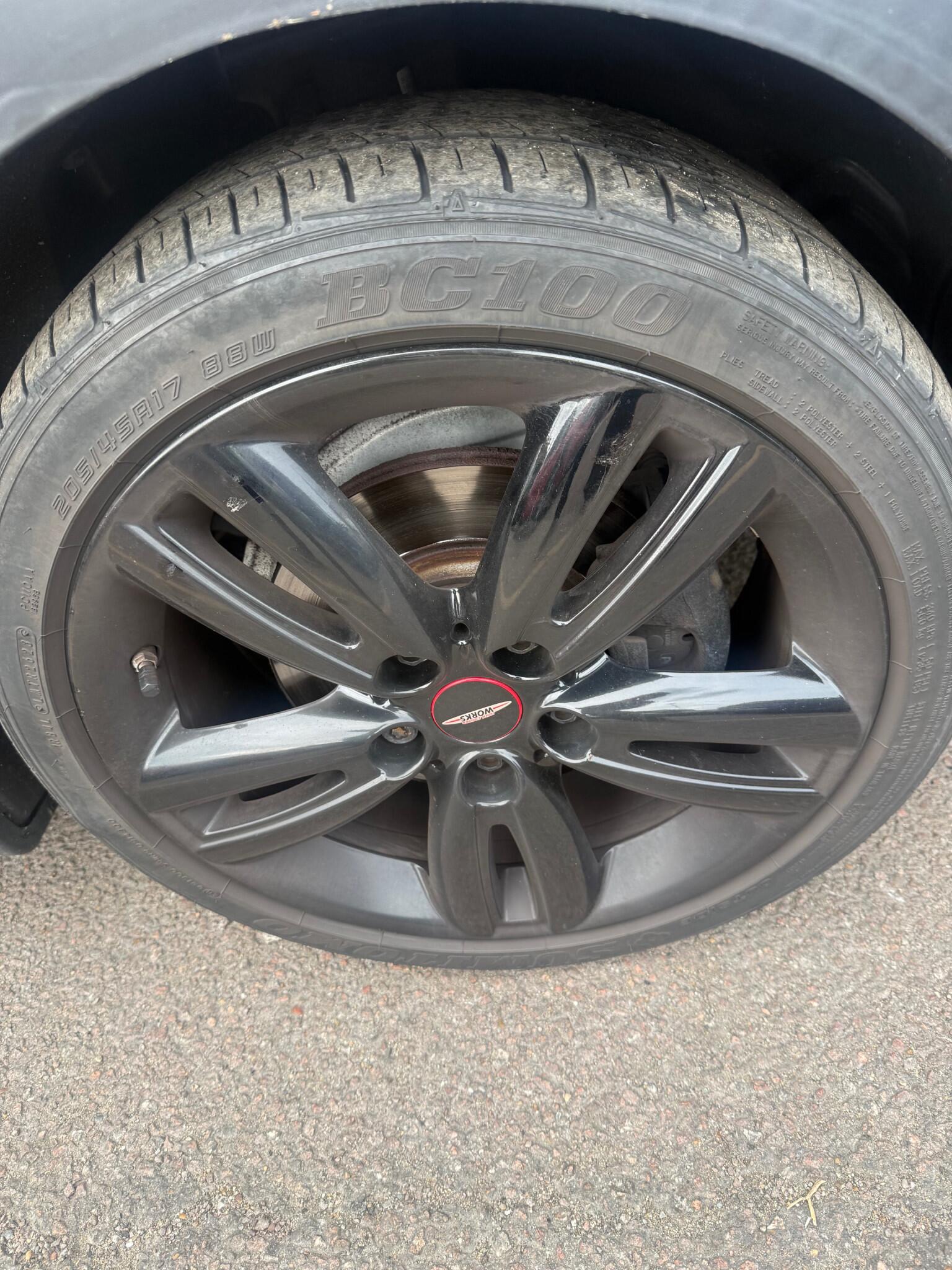 Mini Hatch view 19