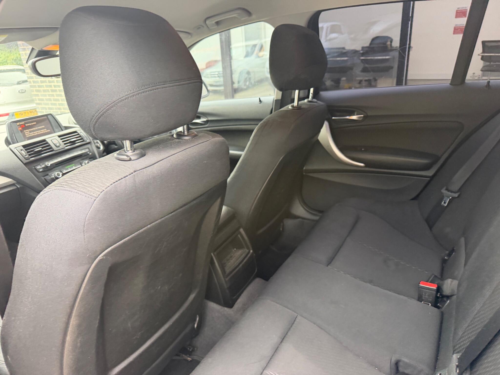 BMW 1 Series view 26