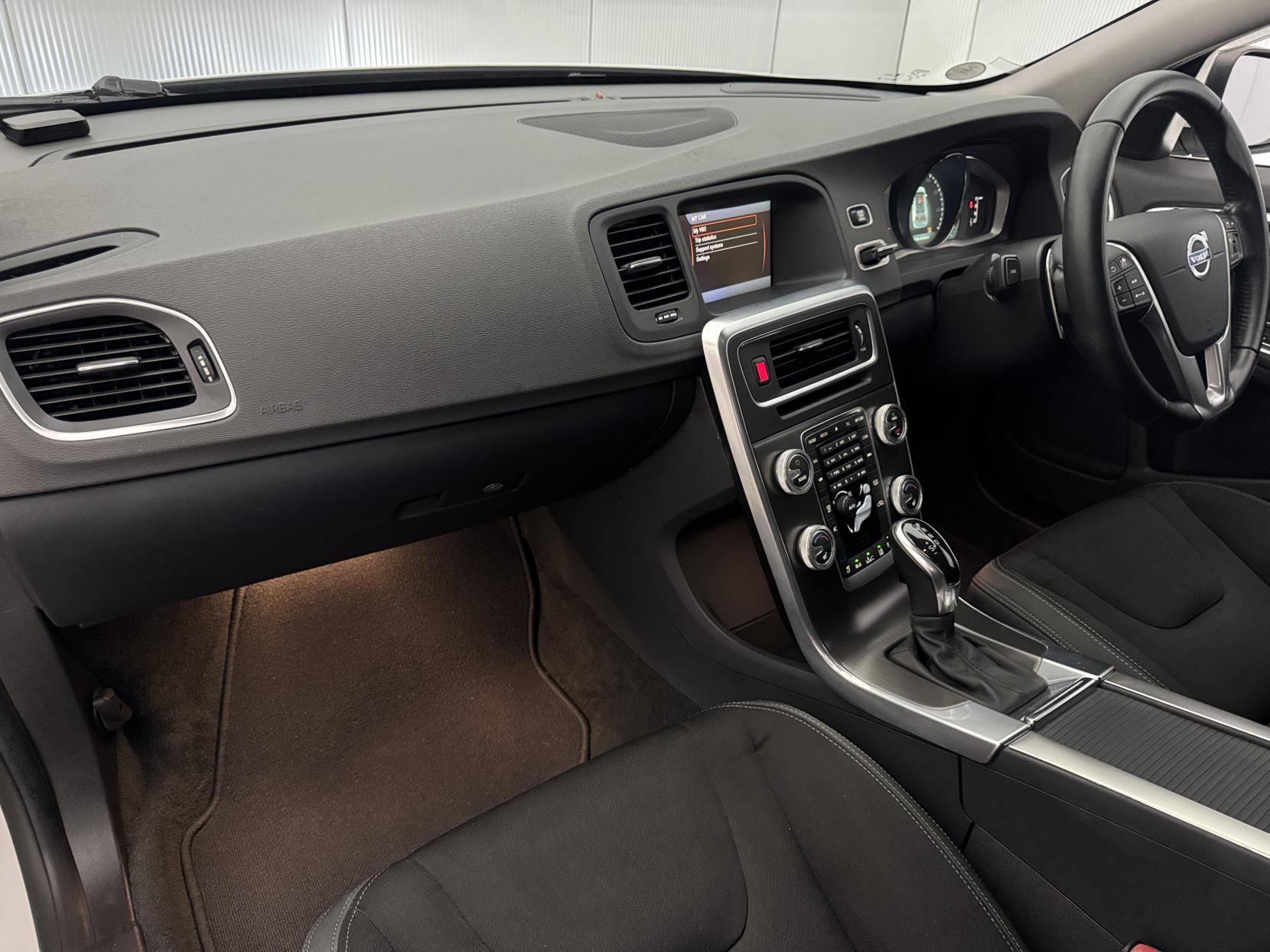 Volvo V60 view 38