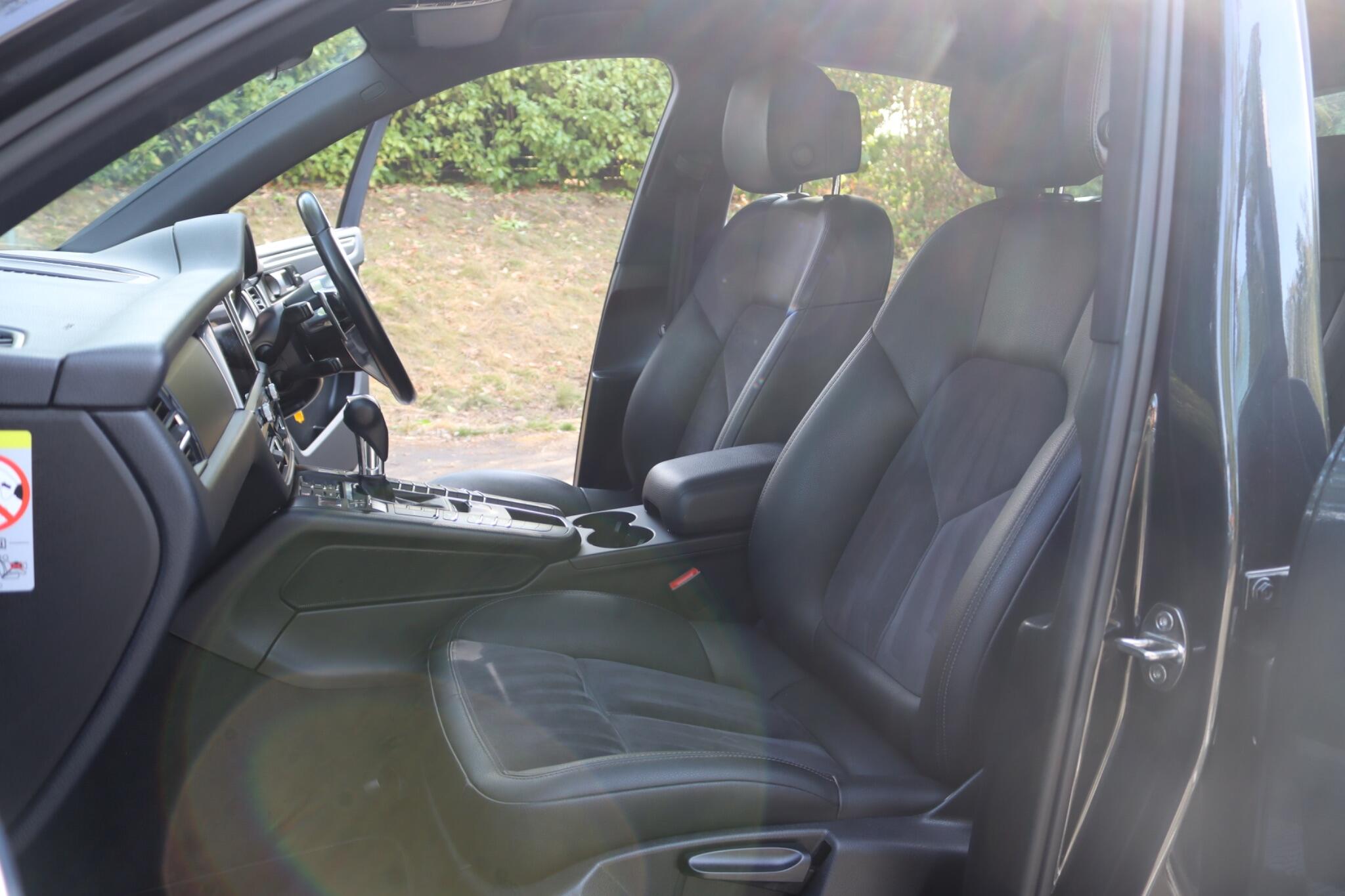 Porsche Macan view 53