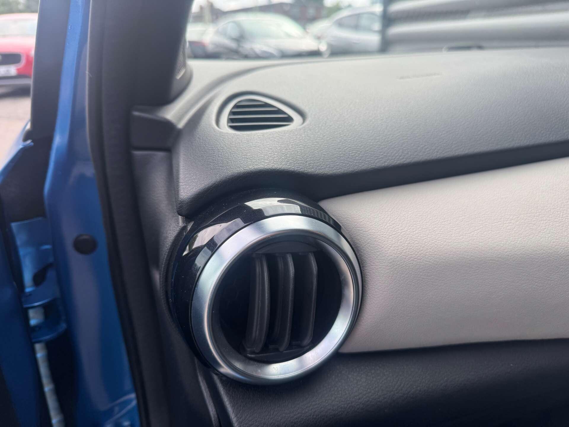 Nissan Micra view 27