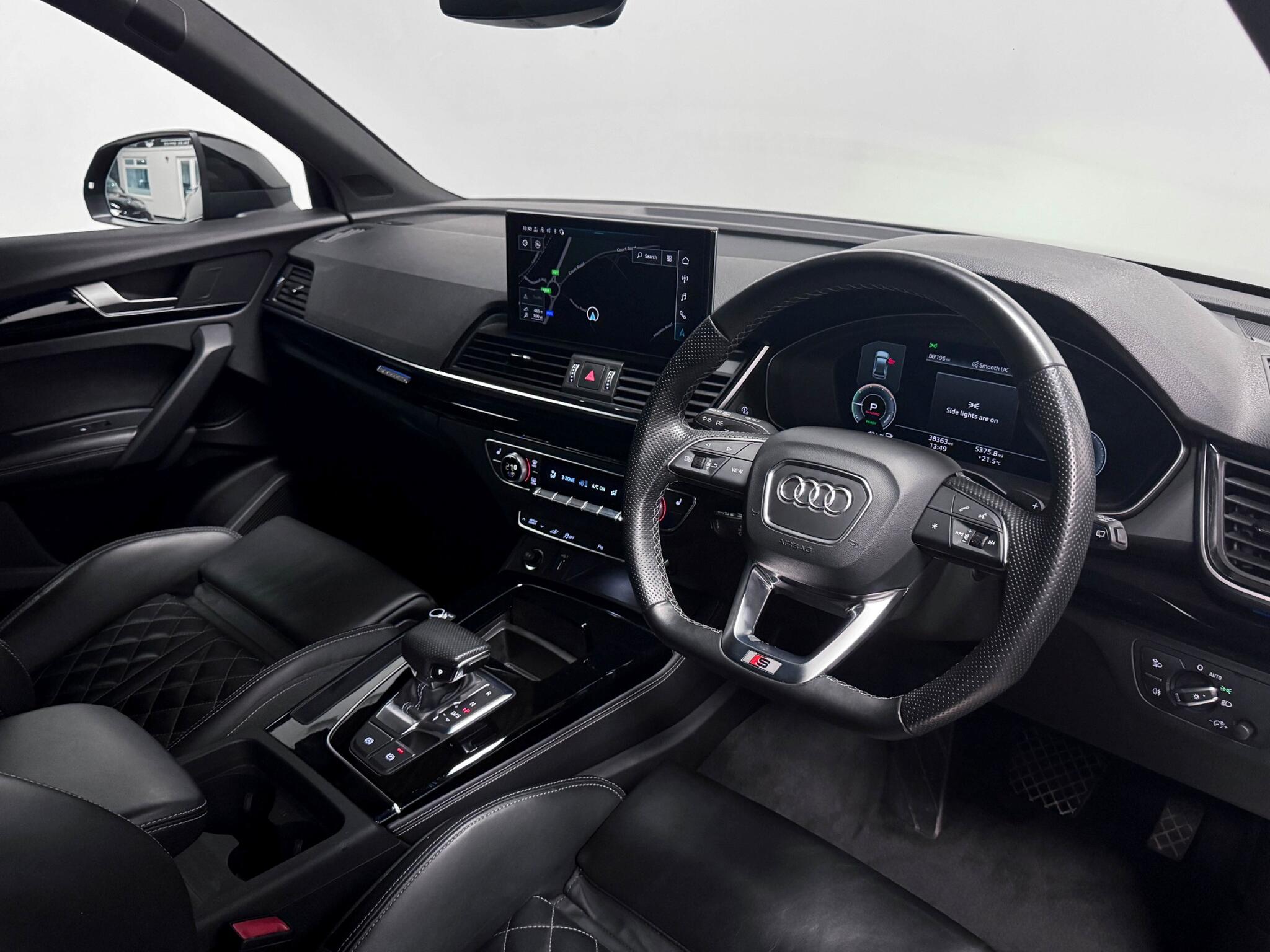 Audi Q5 view 19