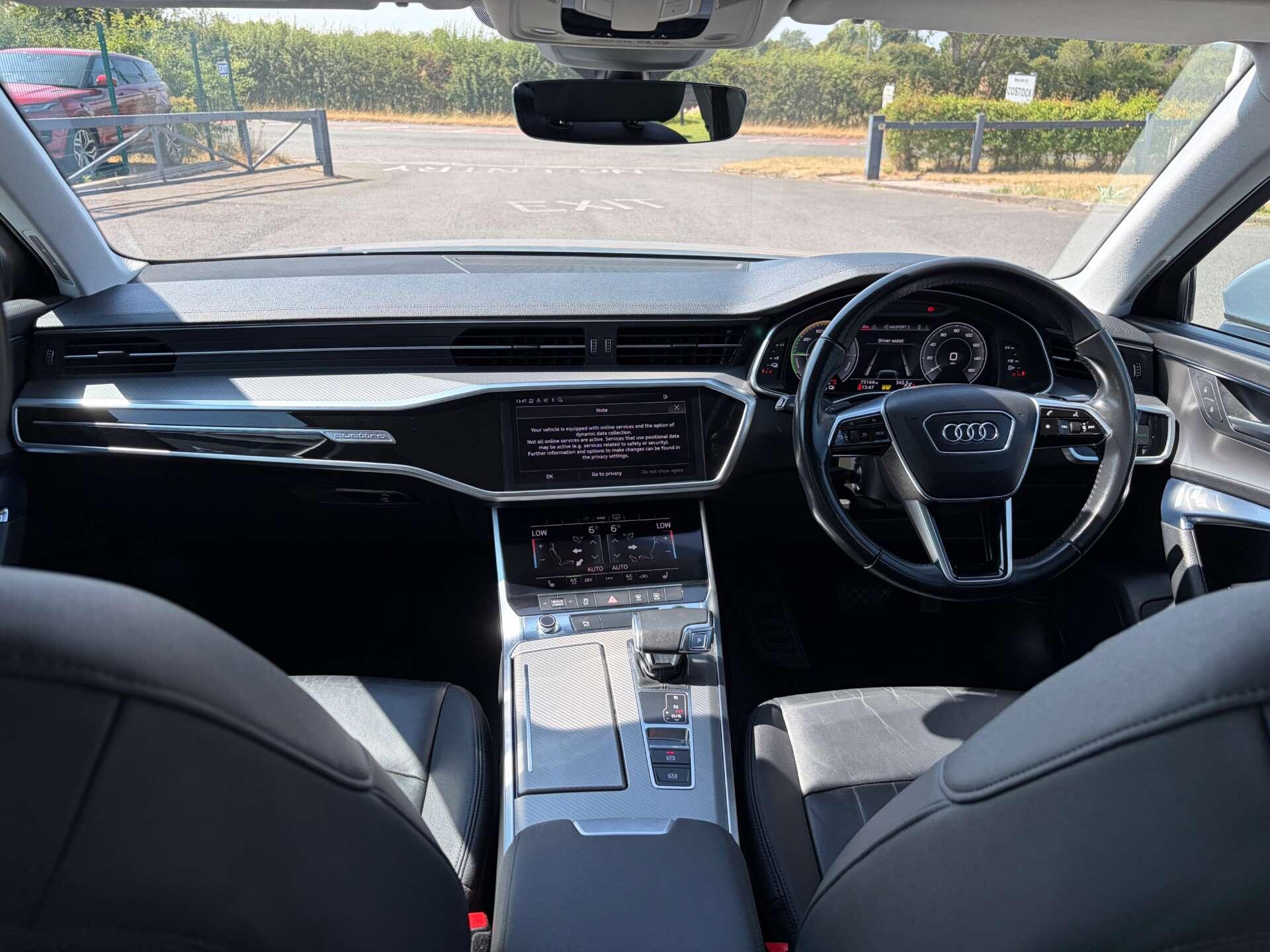 Audi A6 Saloon view 31