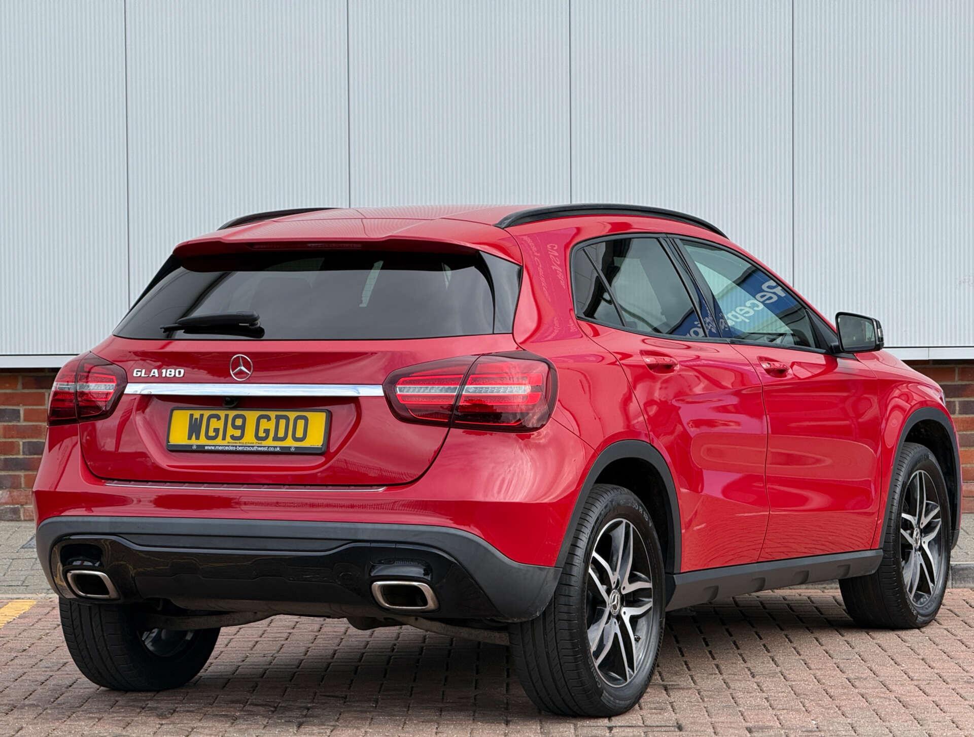 Mercedes-Benz GLA view 6