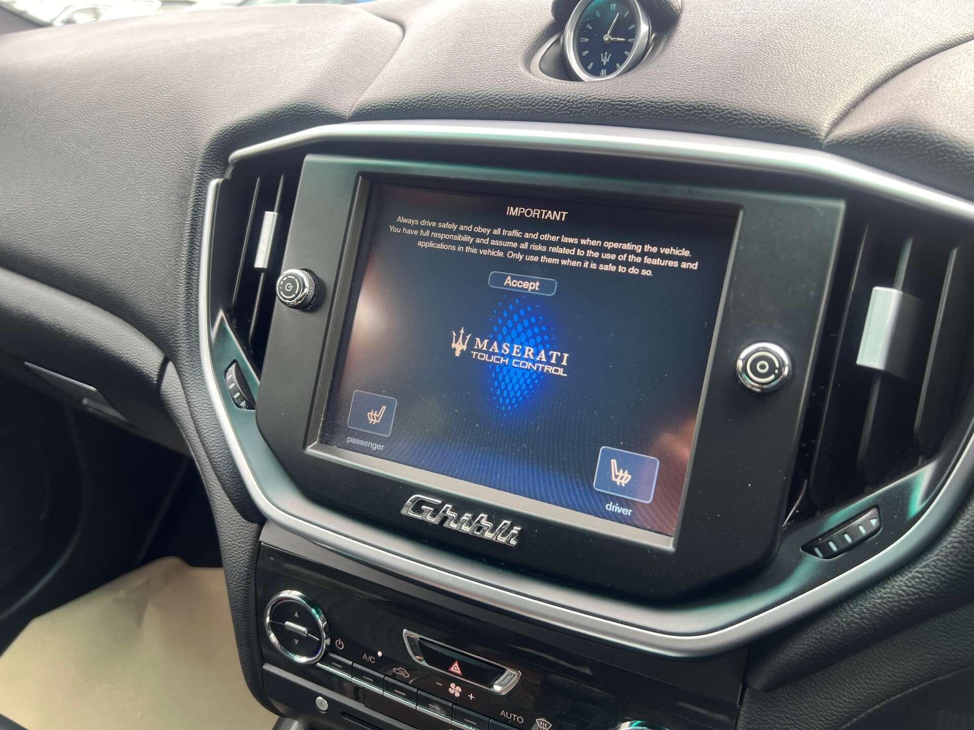 Maserati Ghibli view 25