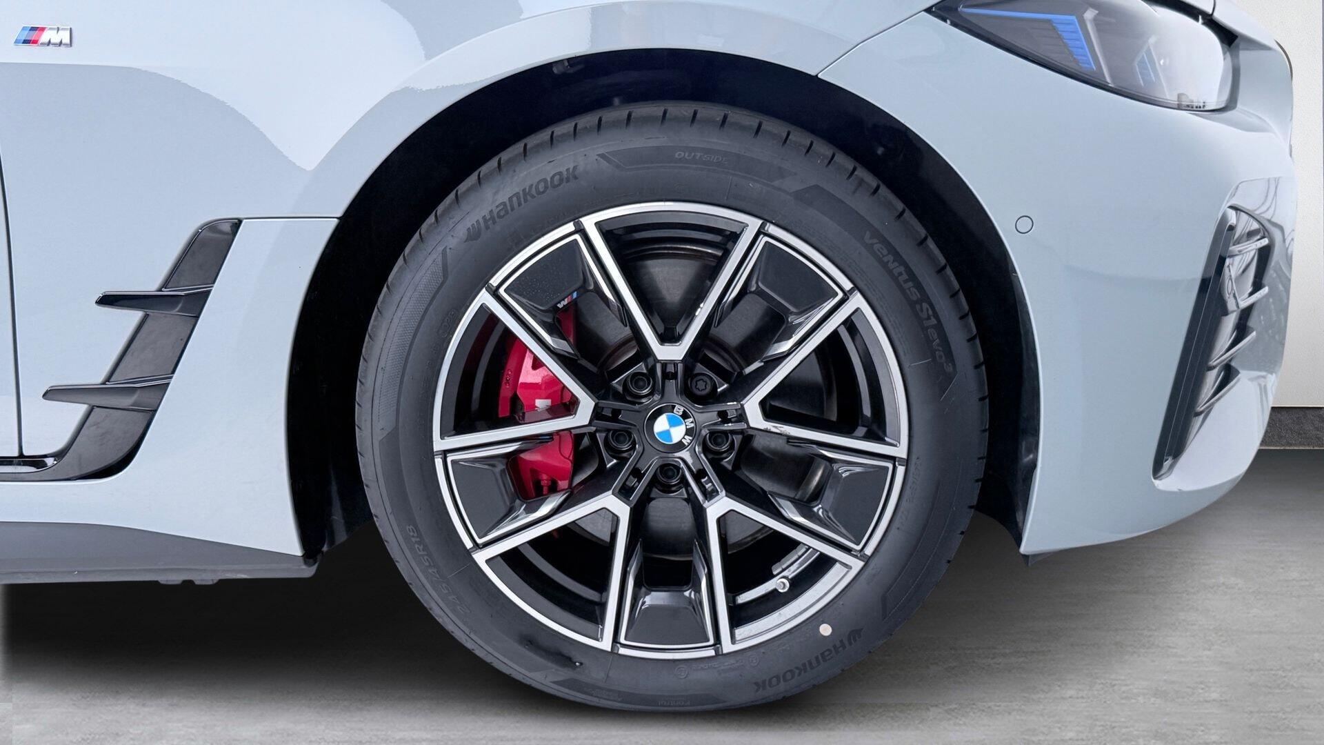 BMW i4 view 14