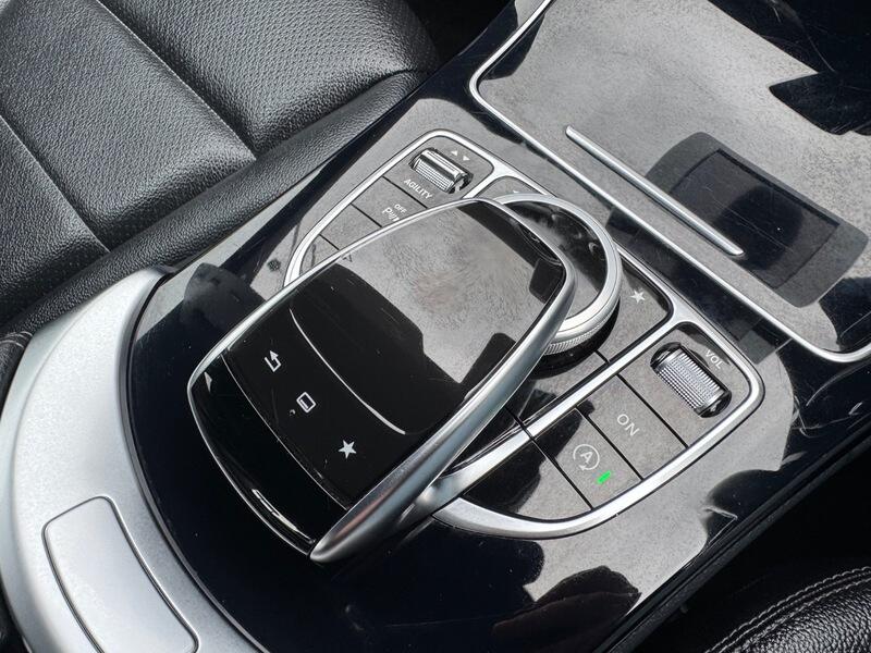 Mercedes-Benz C Class view 30