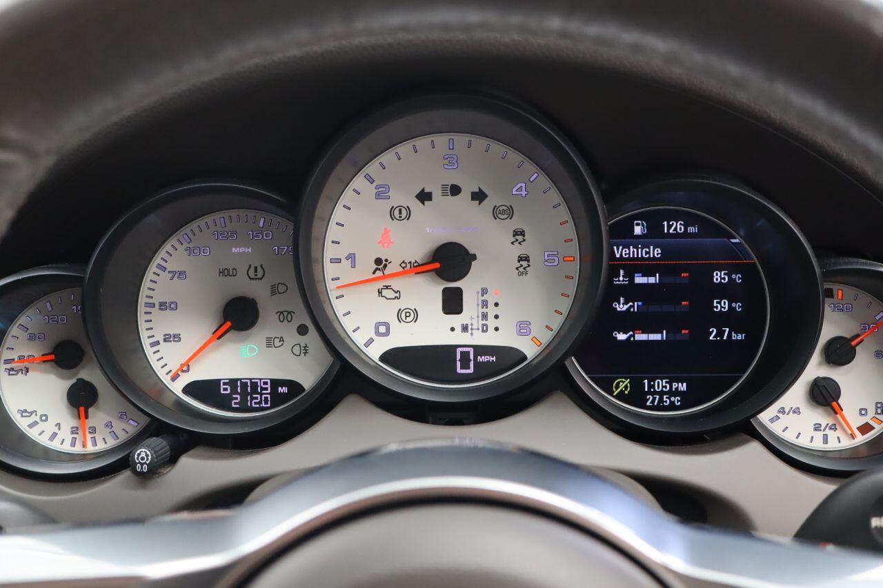Porsche Cayenne view 16