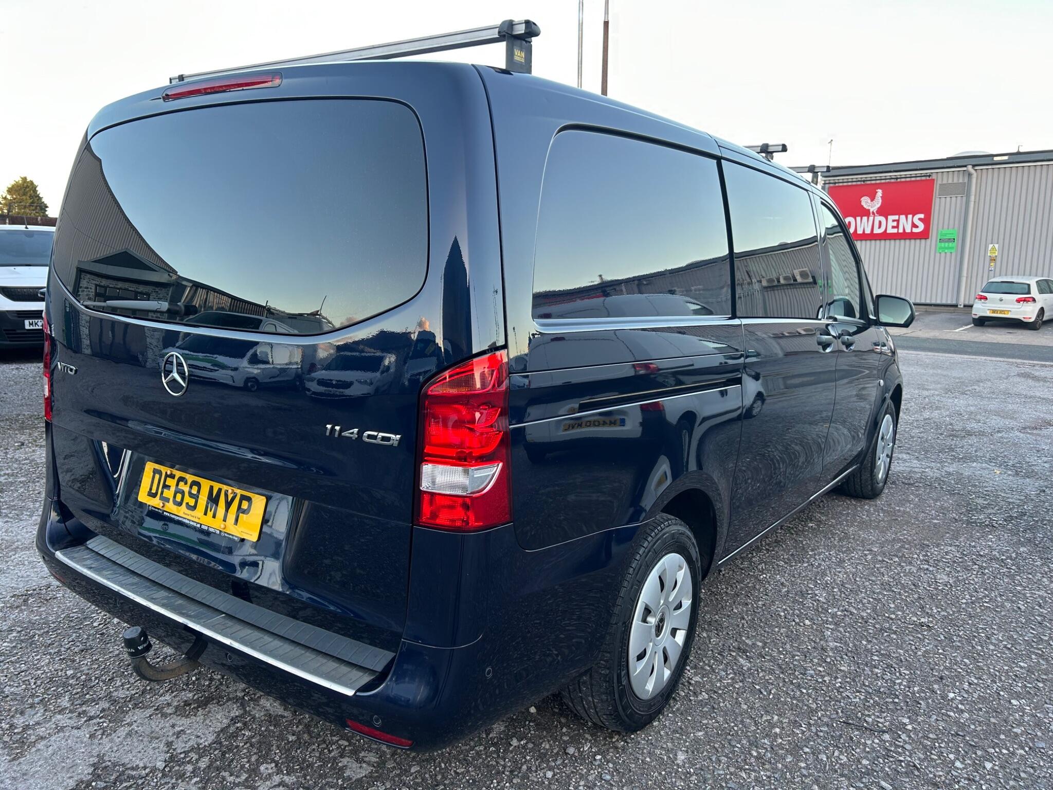 2019 Mercedes-Benz Vito 2.1 114 CDI Progressive Crew Van RWD L2 Euro 6 (s/s) 5dr (LWB) • 121,000 miles image 4
