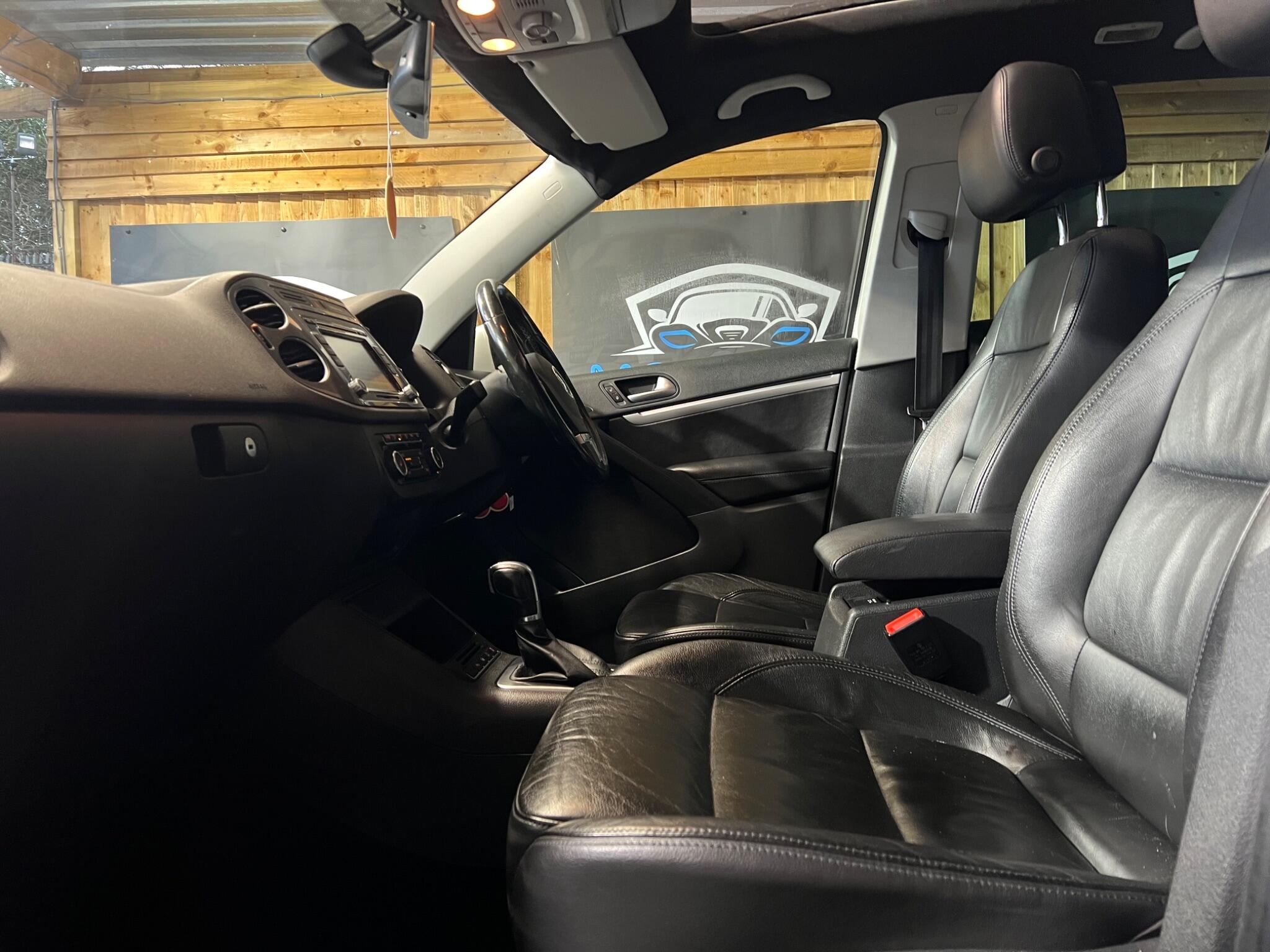 Volkswagen Tiguan view 29