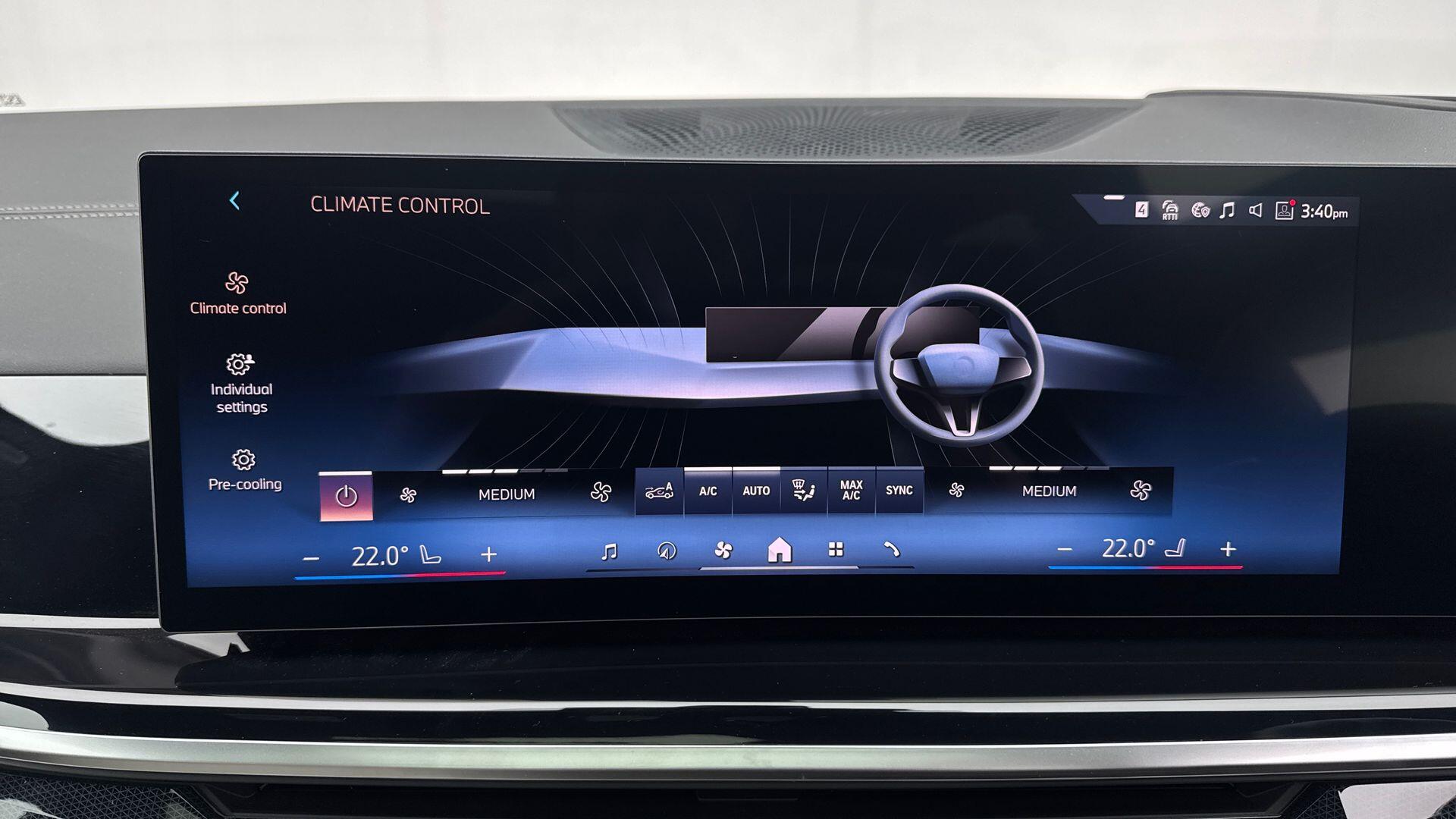 BMW X7 view 26