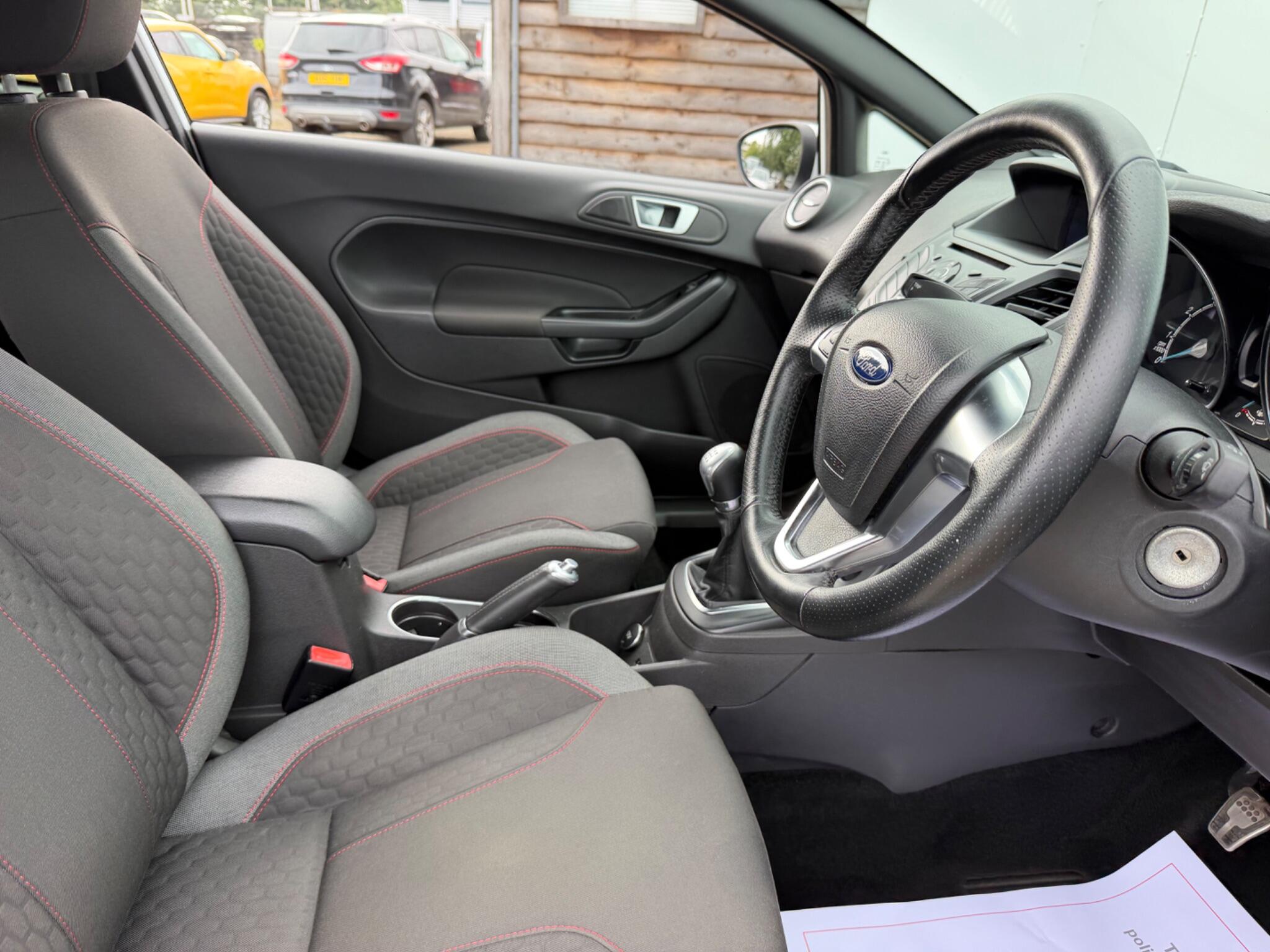 Ford Fiesta view 16