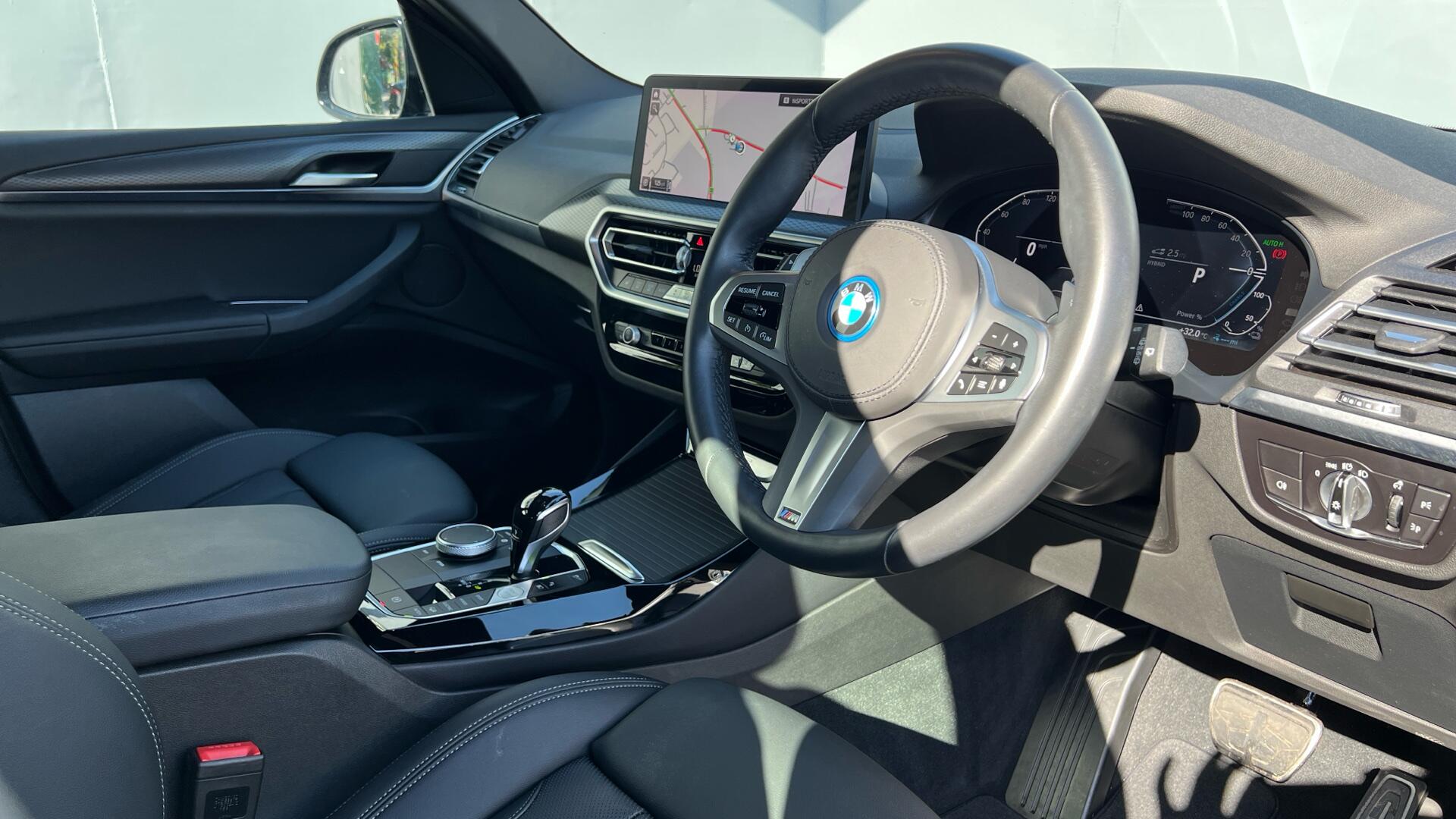 BMW X3 view 6