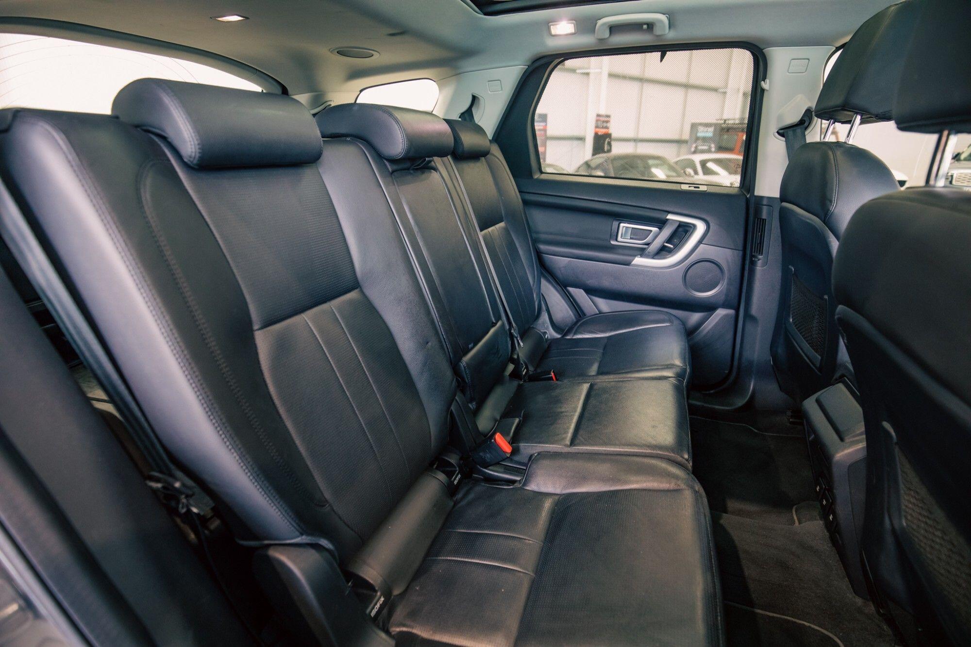 Land Rover Discovery Sport view 10