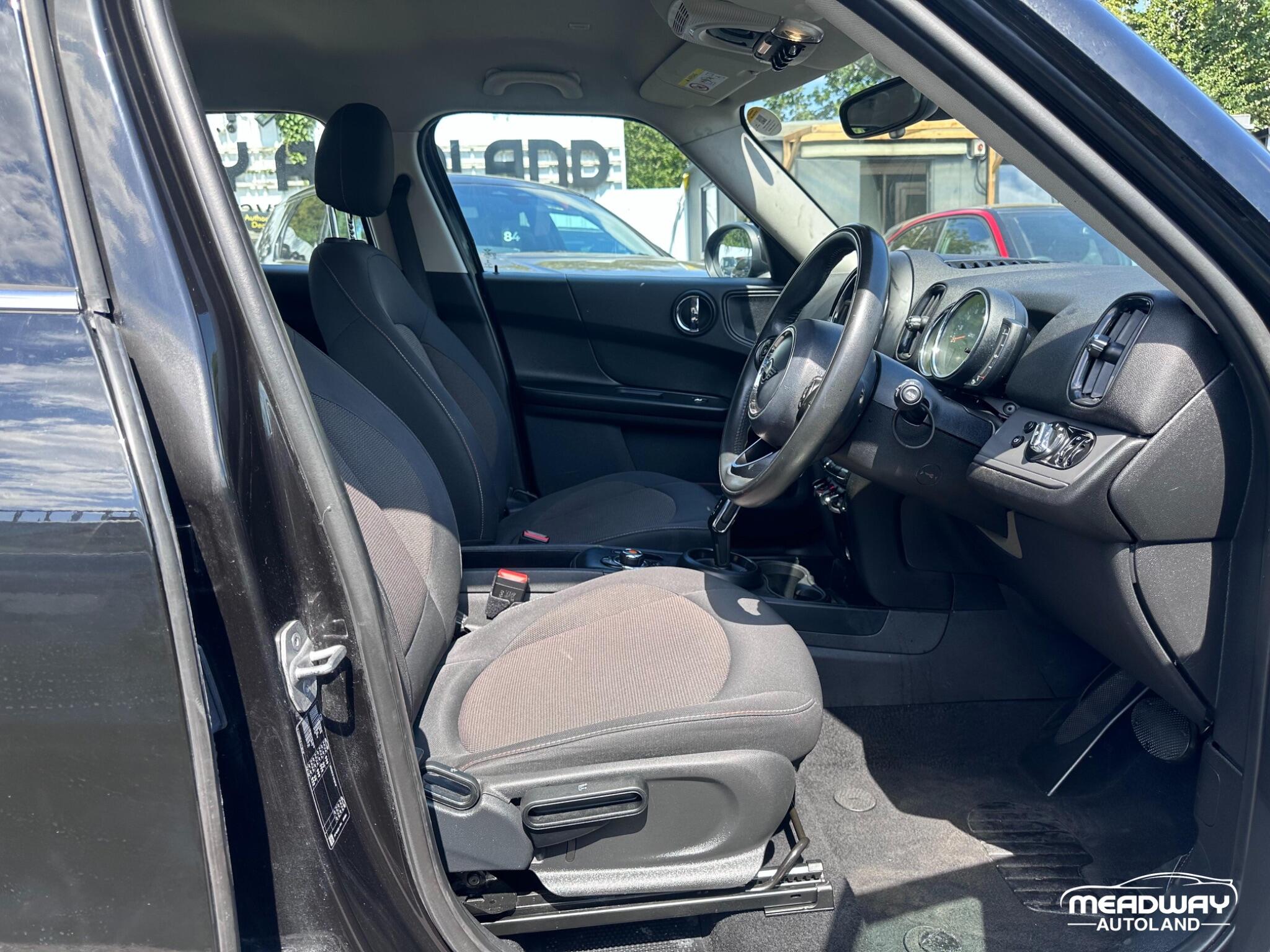 Mini Countryman view 6