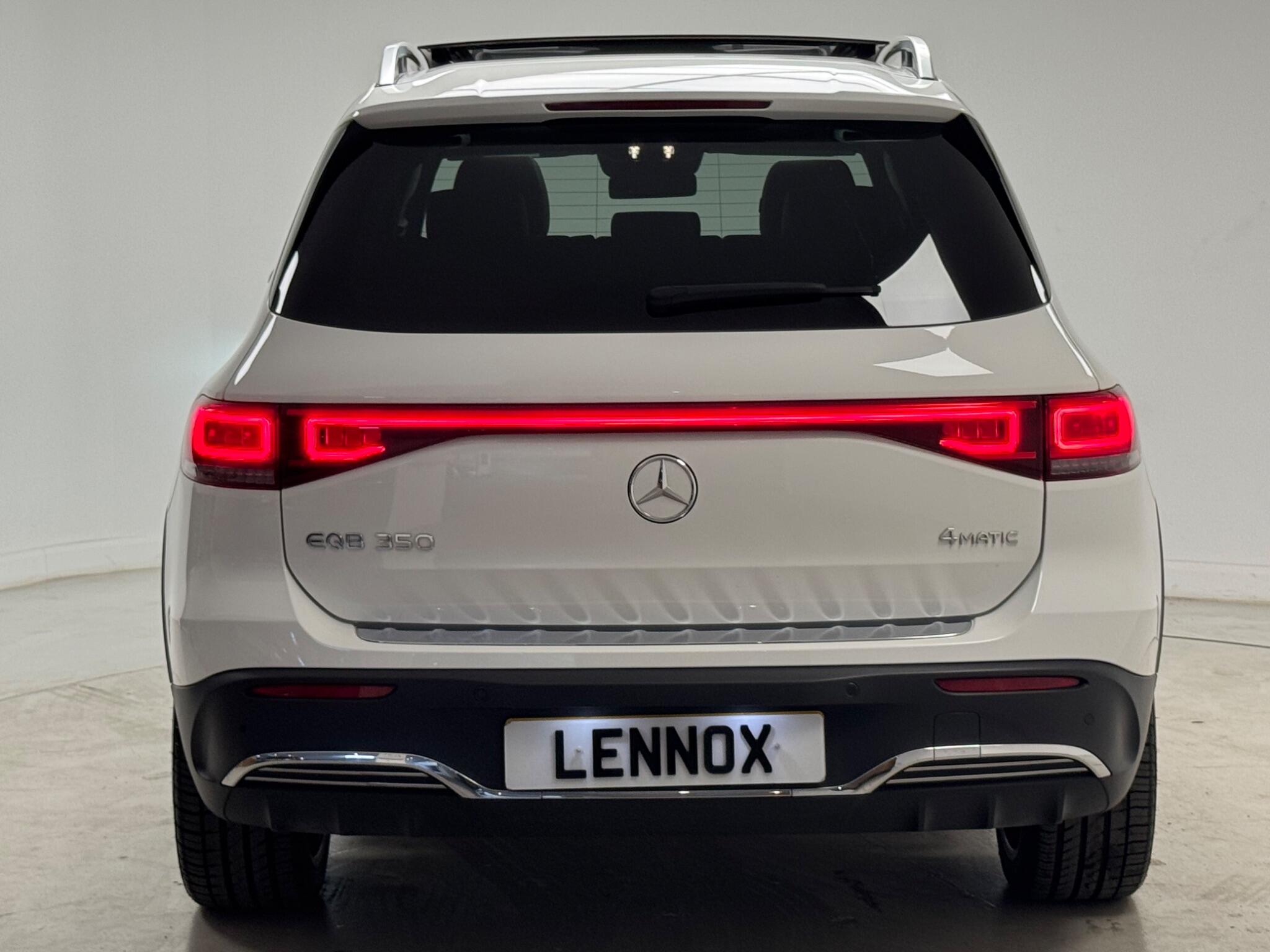 Mercedes-Benz Eqb view 5