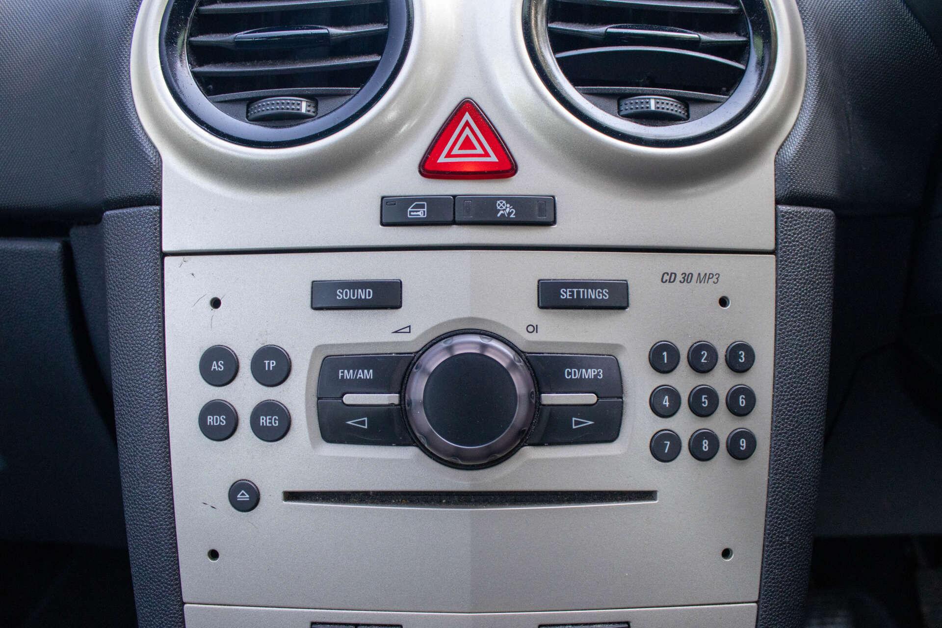 Vauxhall Corsa view 21