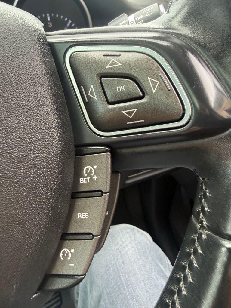 Land Rover Range Rover Evoque view 31