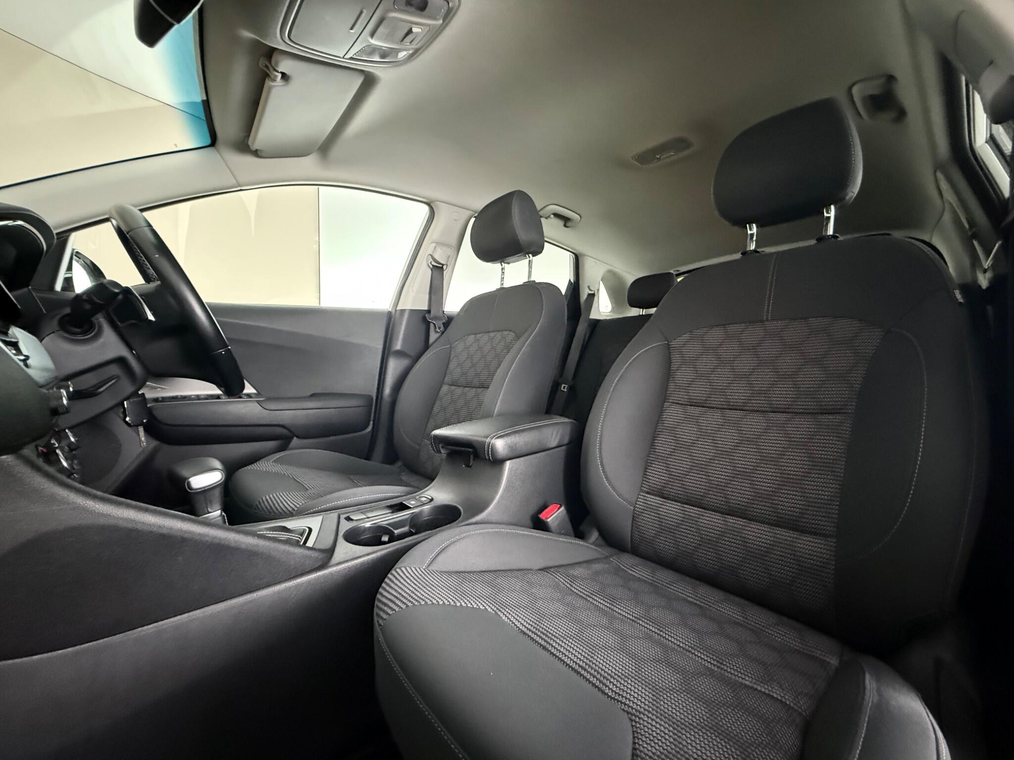 Kia Niro view 28