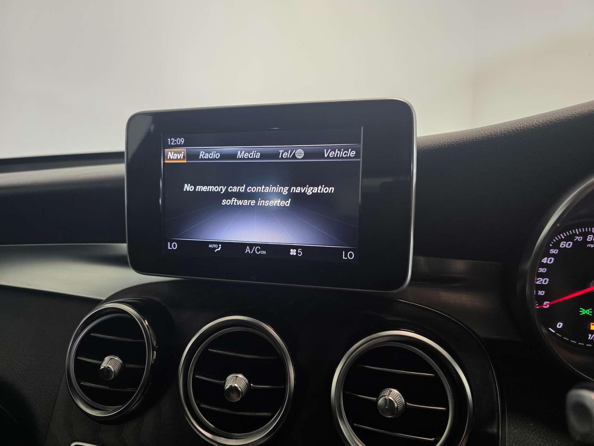 Mercedes-Benz GLC view 29
