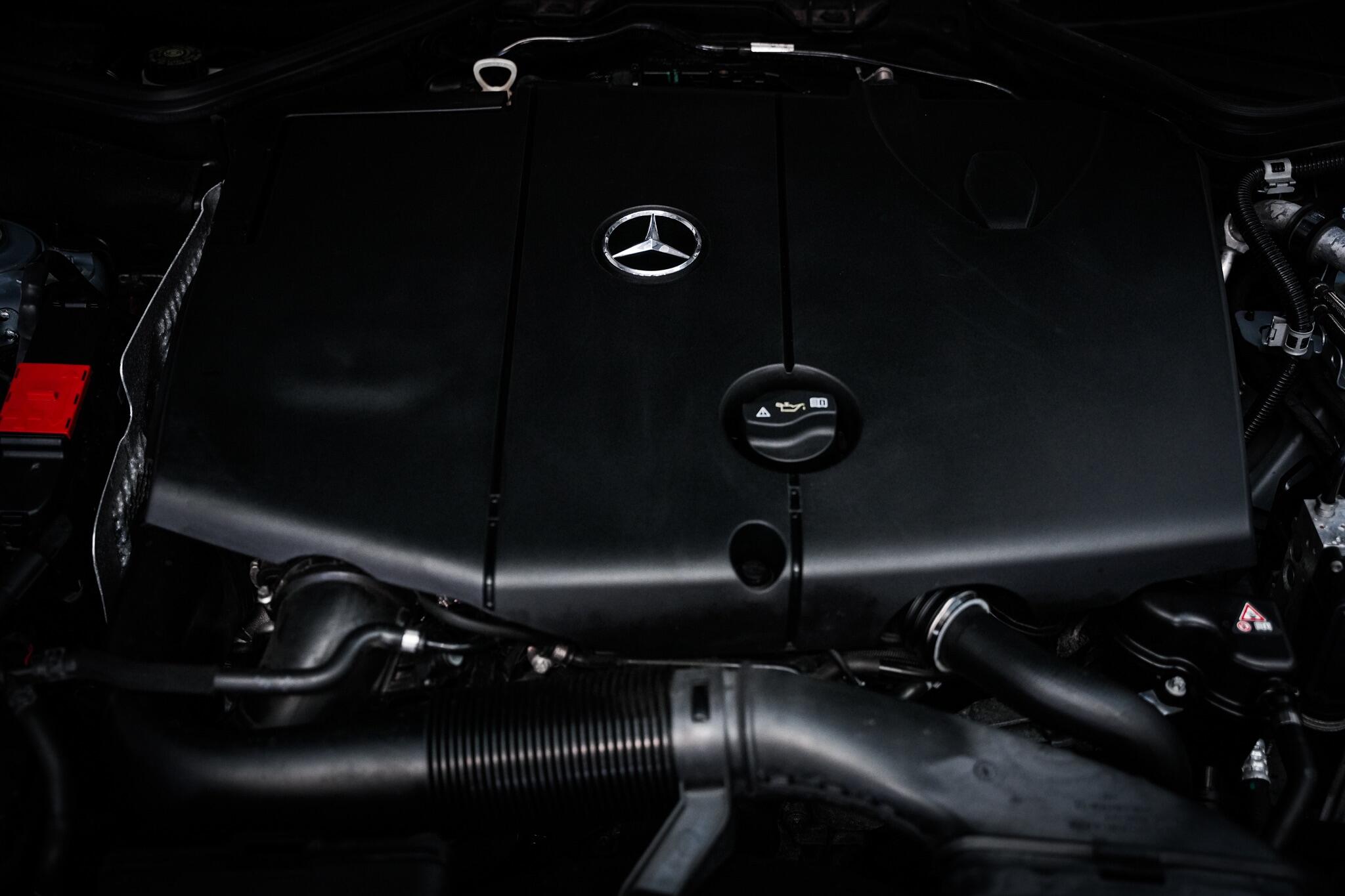 Mercedes-Benz SLC view 38