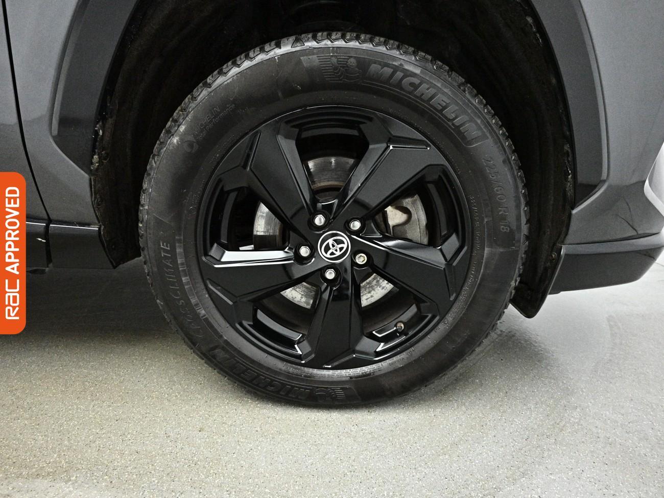 Toyota RAV4 view 14