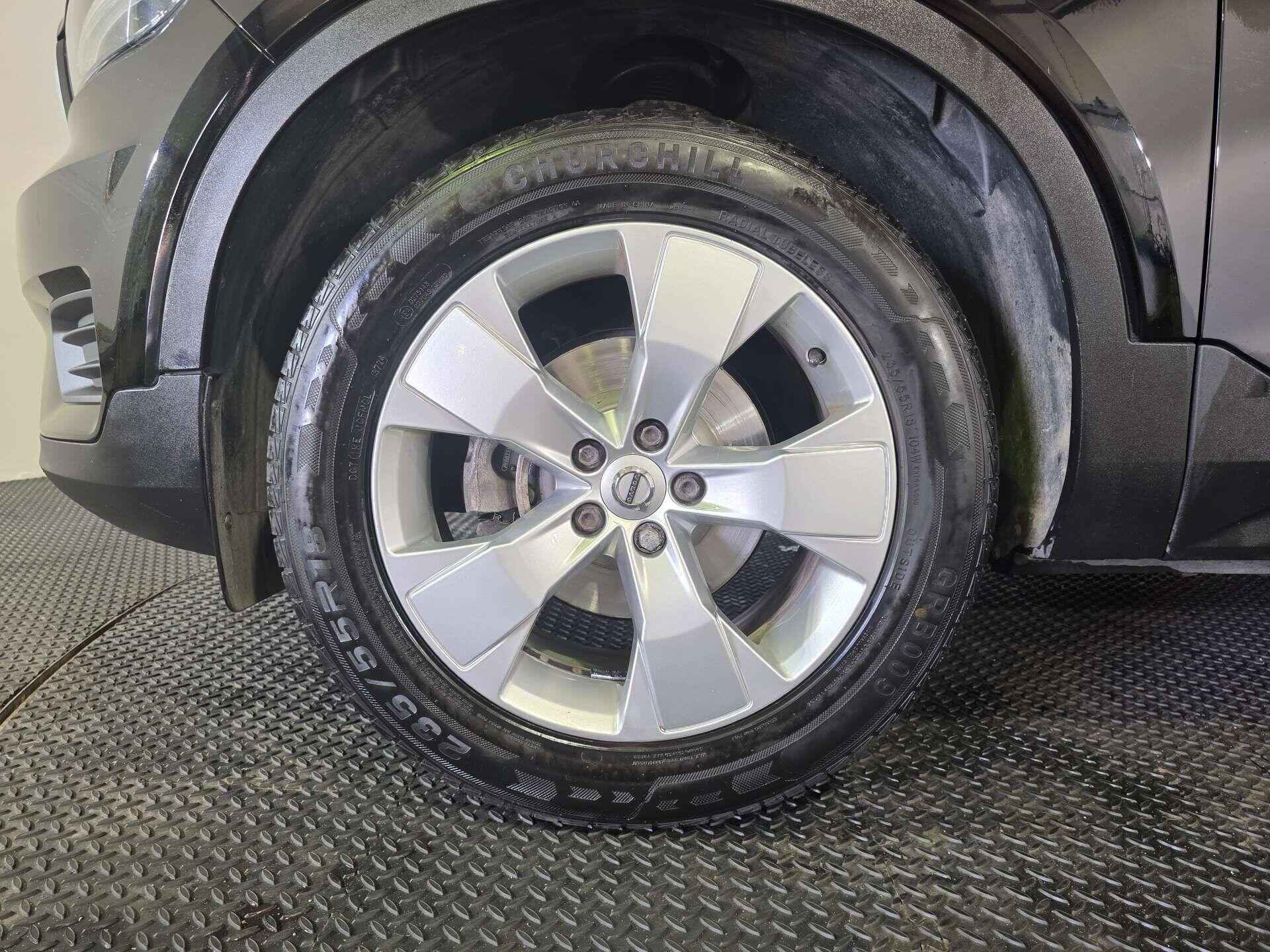 Volvo XC40 view 44