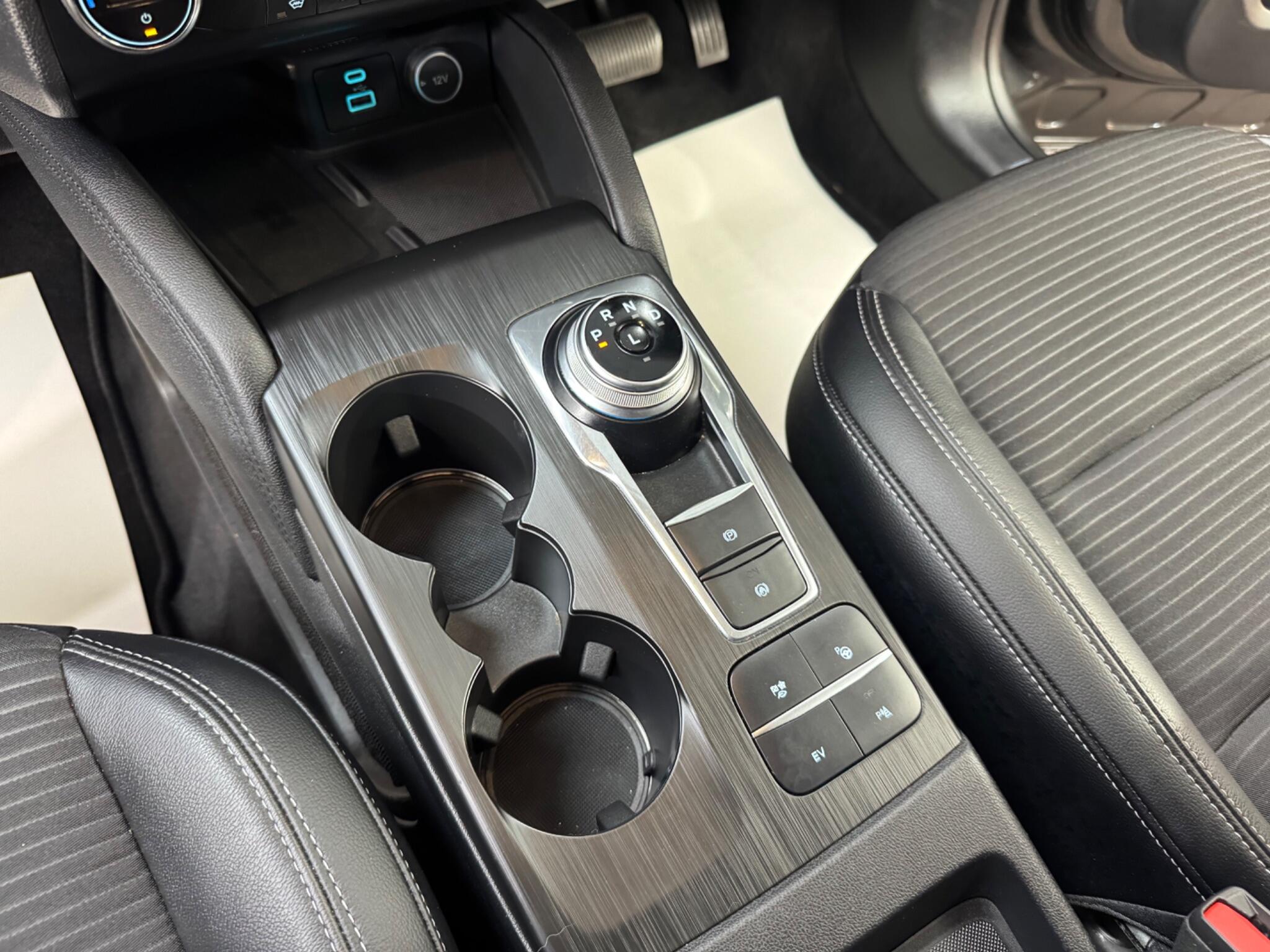 Ford Kuga view 51
