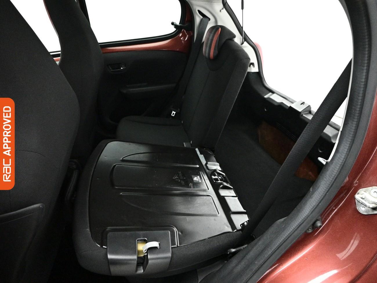 Peugeot 108 view 24