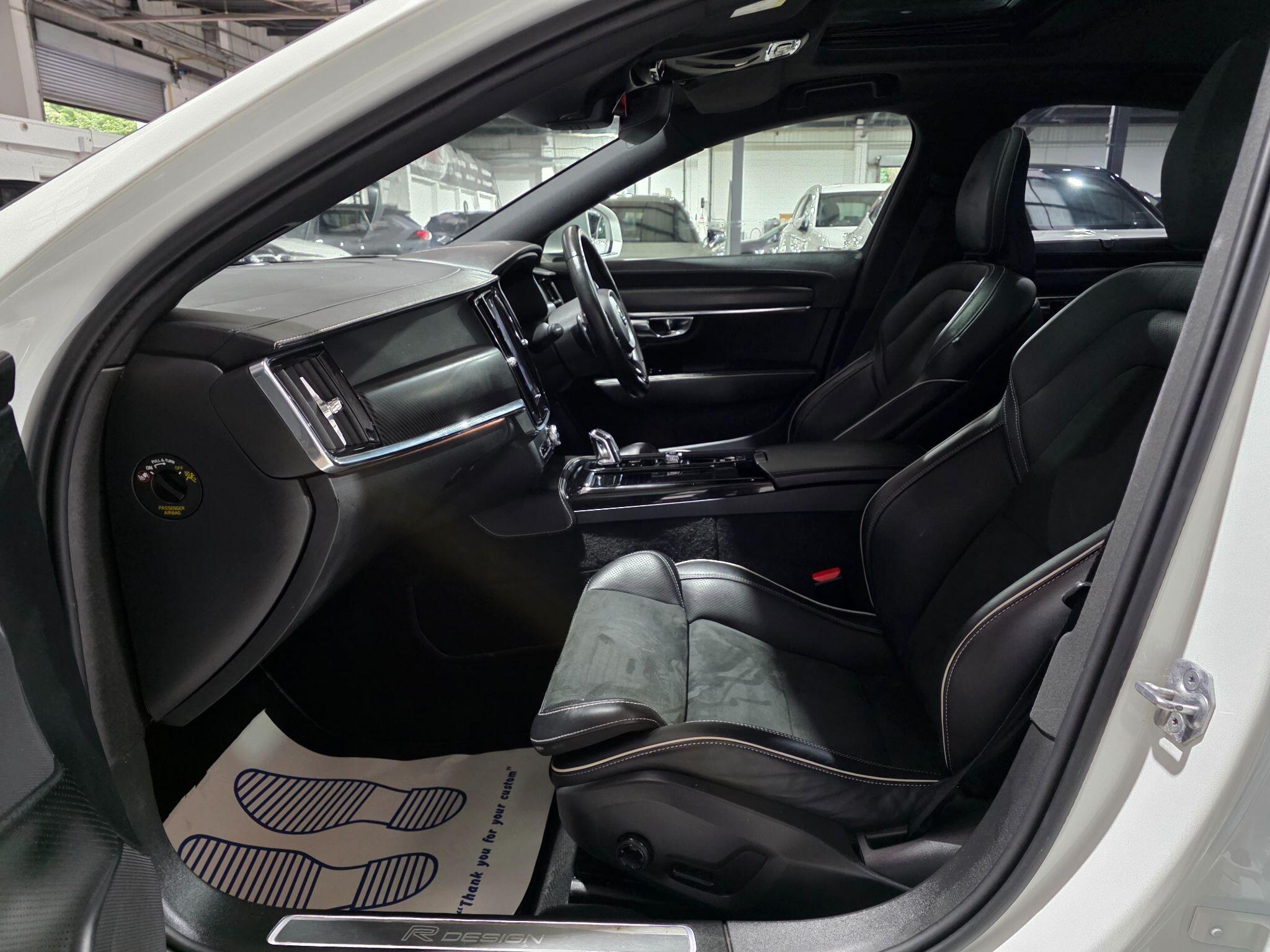 Volvo S90 view 30
