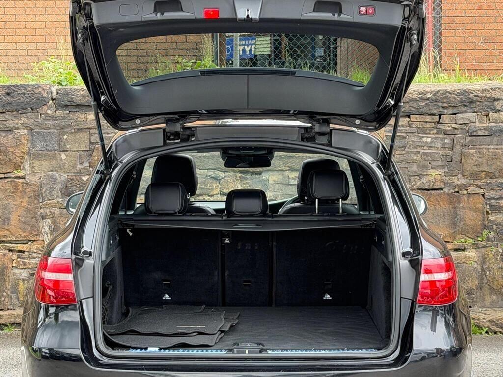 Mercedes-Benz GLC view 23