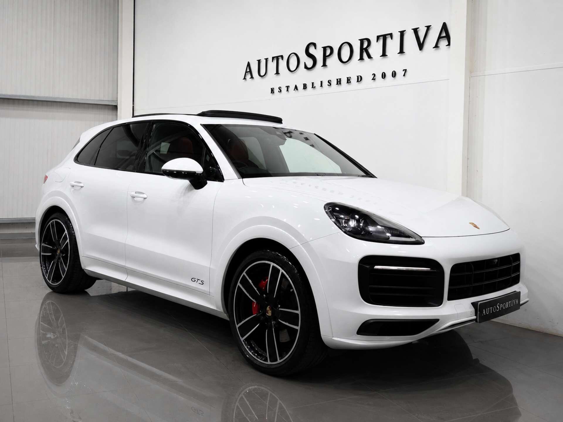 Porsche Cayenne view 5