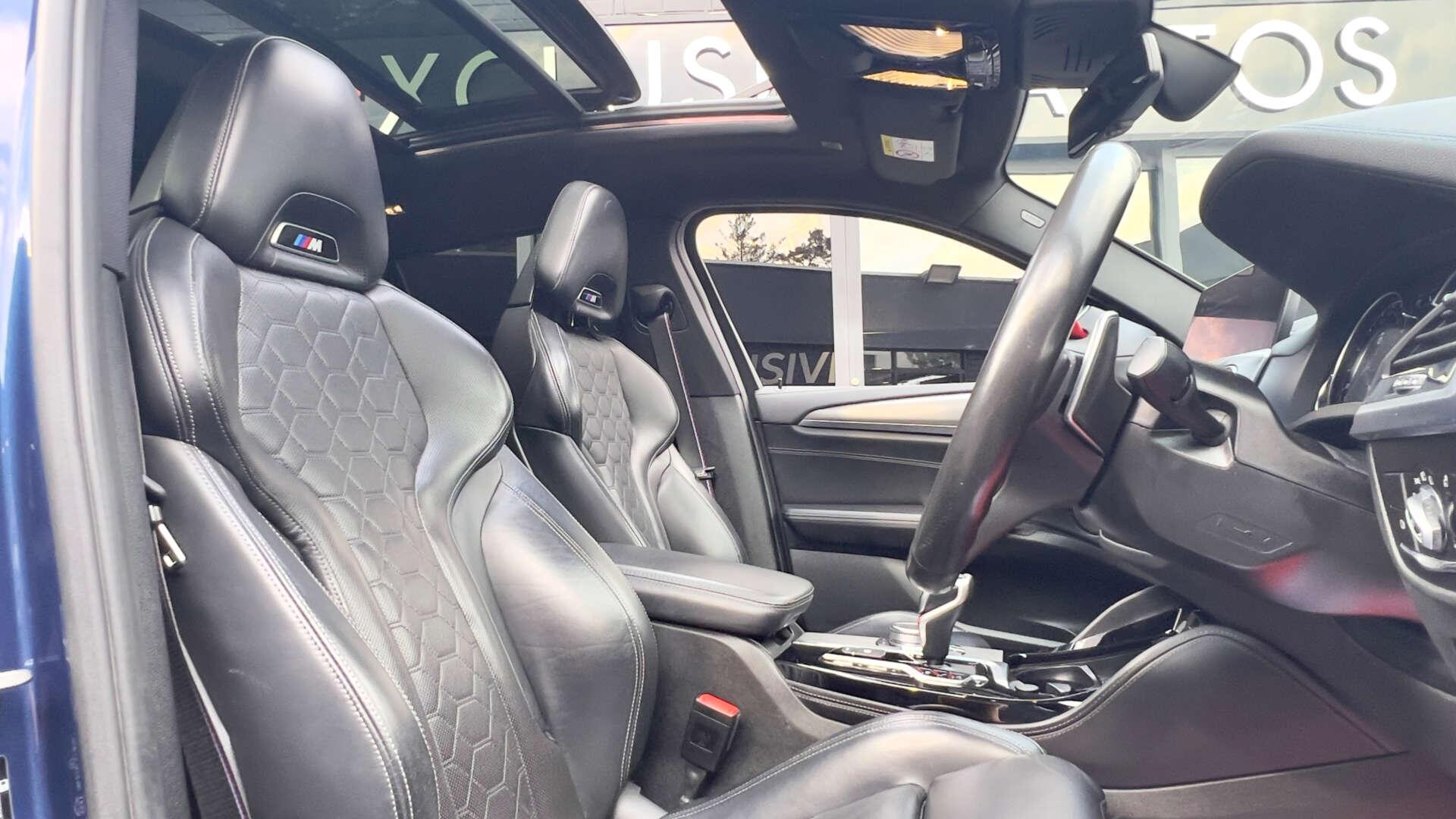 BMW X4 M view 31