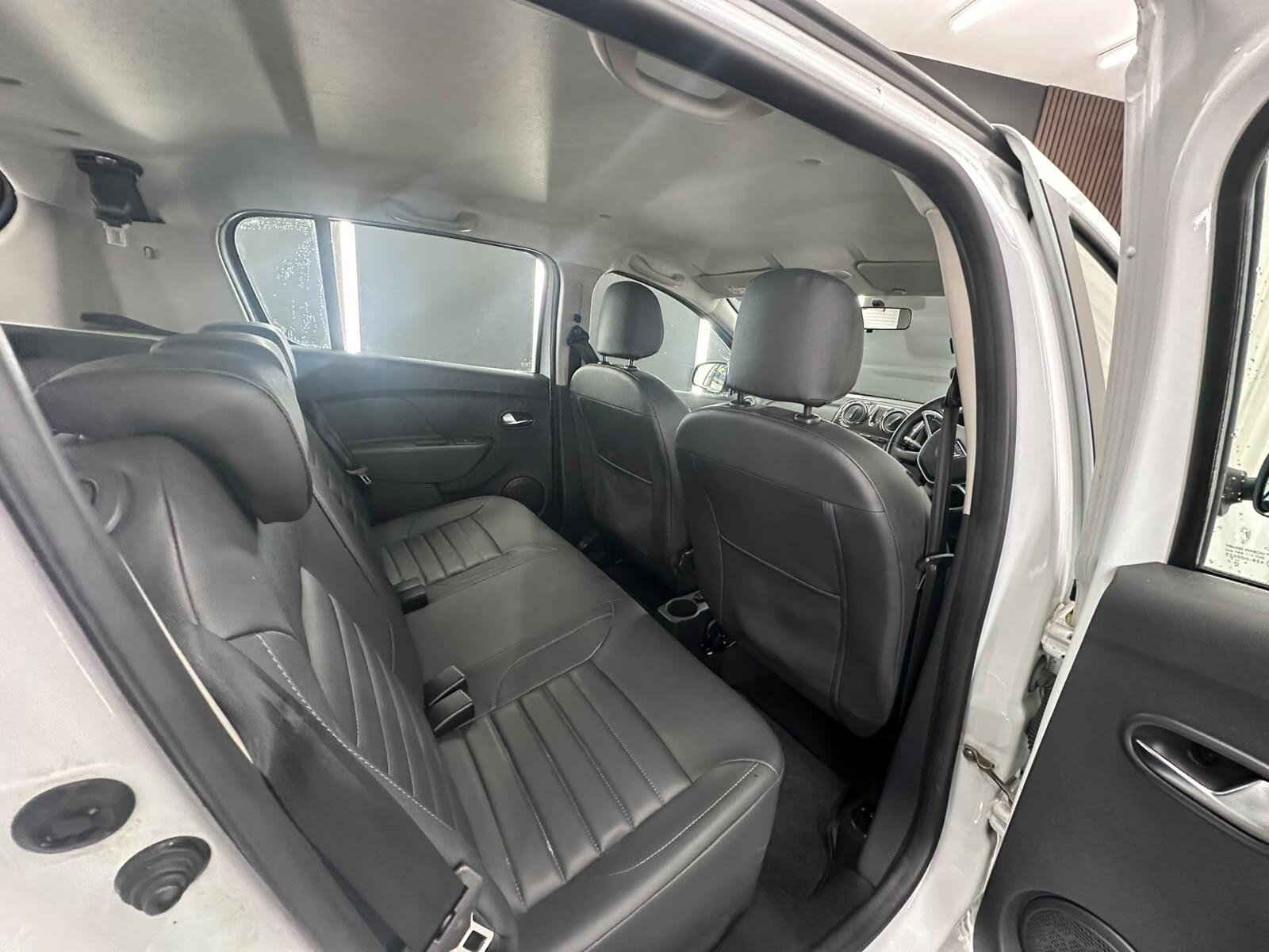 Dacia Sandero view 28
