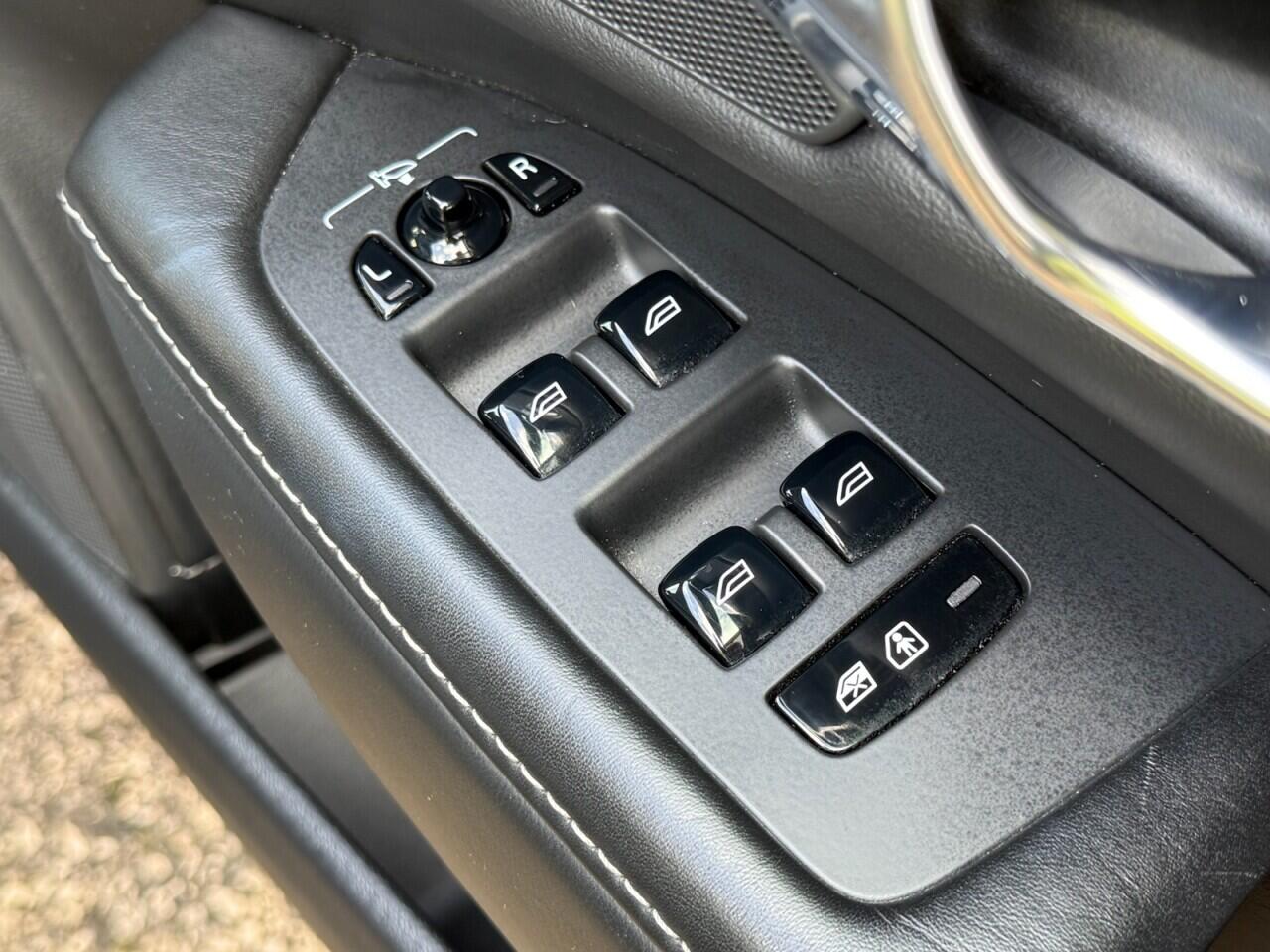 Volvo V90 view 33