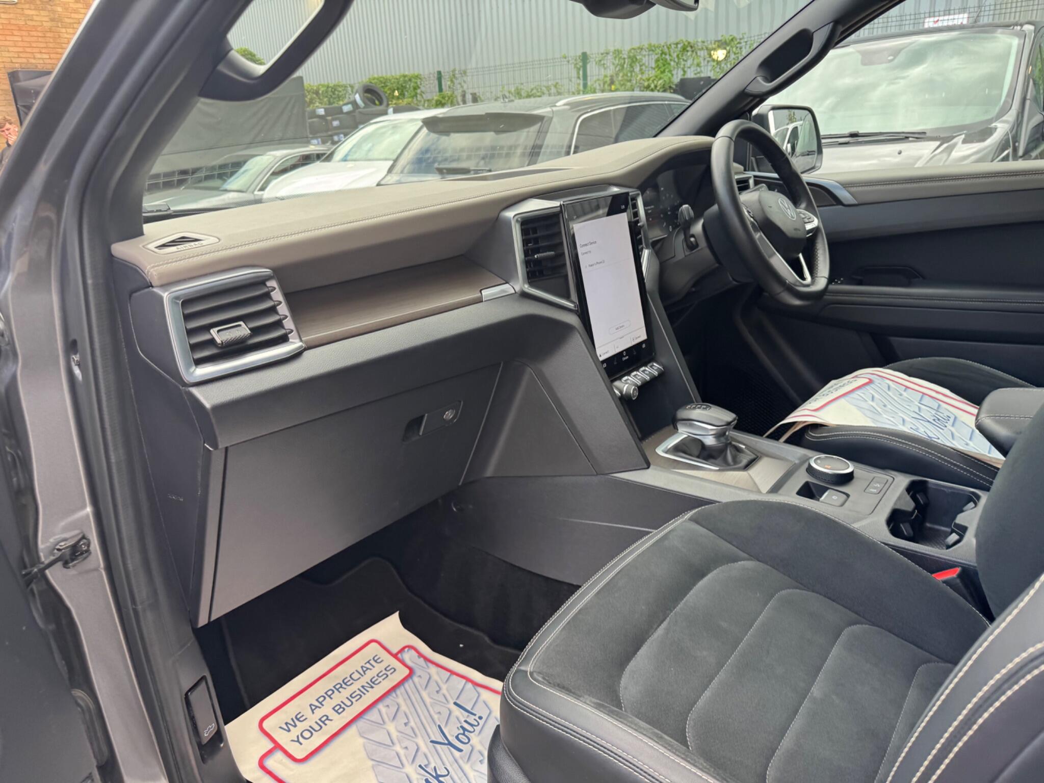 Volkswagen Amarok view 40